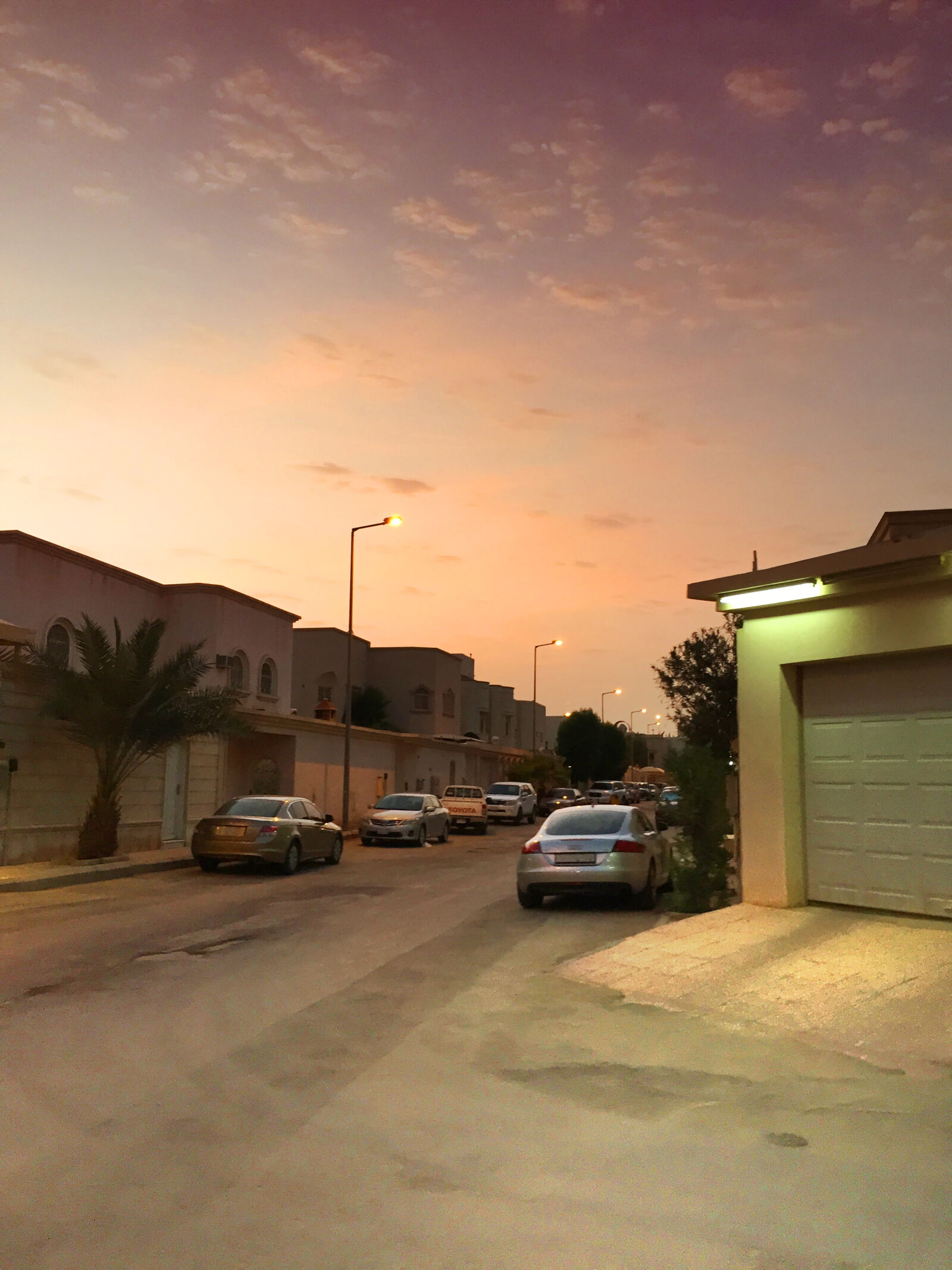 Apple iPhone 6 sample photo. Arab, area, car, cars photography