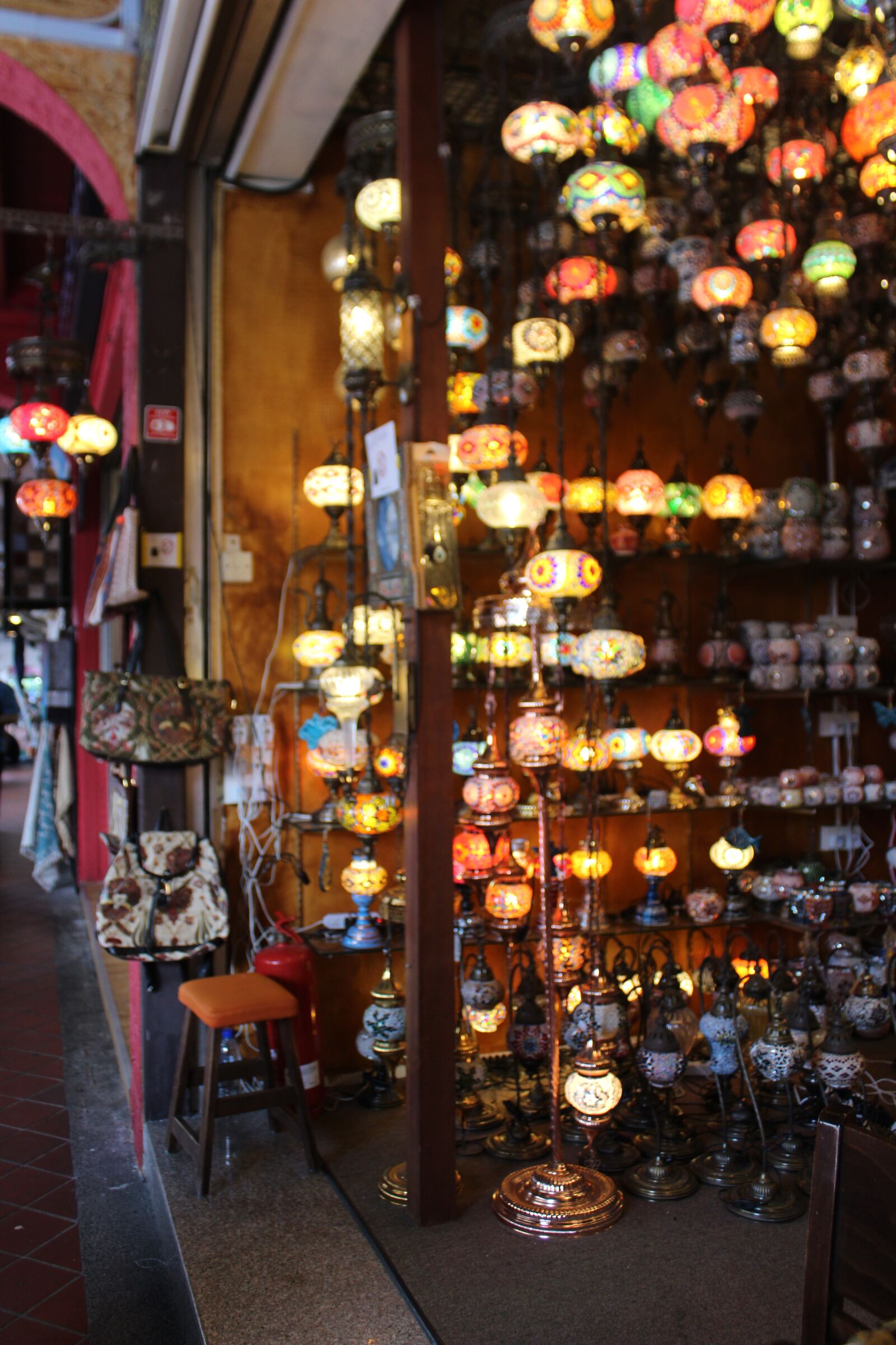 Canon EOS 1300D (EOS Rebel T6 / EOS Kiss X80) sample photo. Arab street, singapore, architecture photography