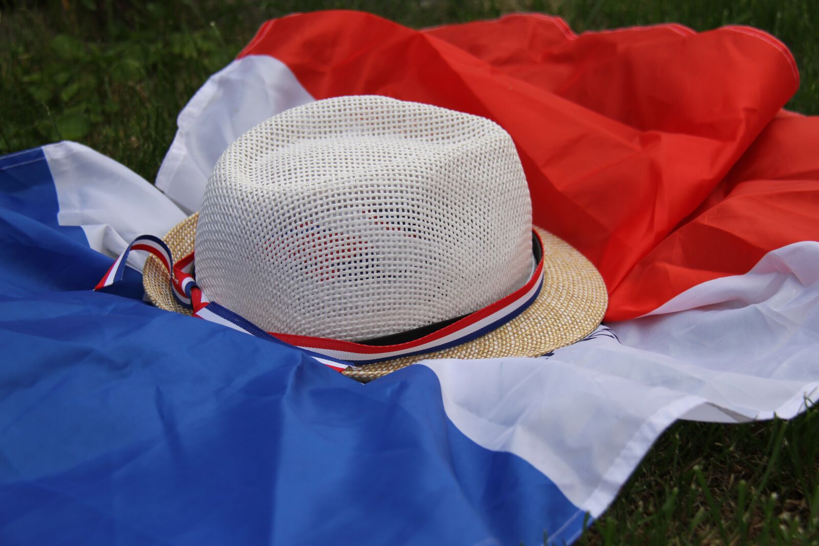 Canon EOS 7D sample photo. Flag, france, women's world photography