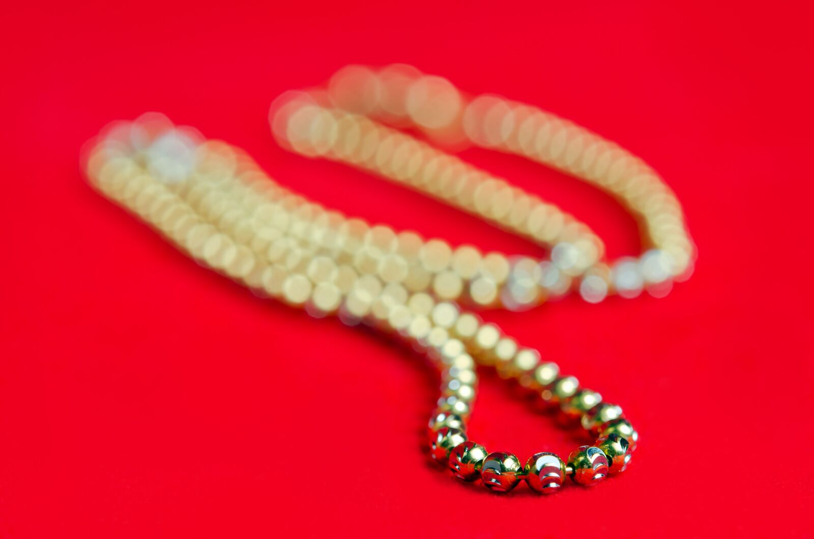 Nikon D5100 sample photo. Gold, cameo, 96 photography