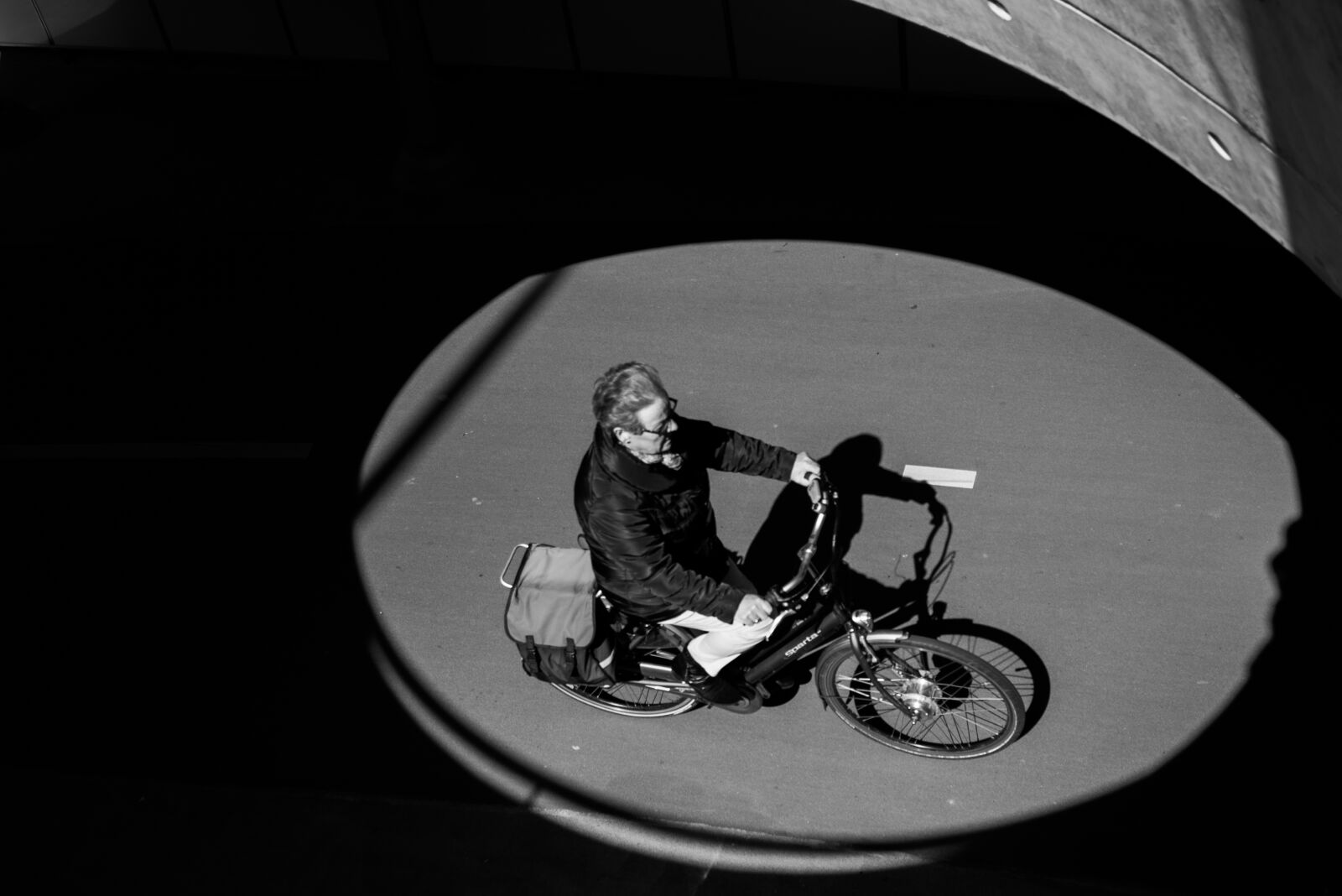 Nikon D600 sample photo. Bicycle, bicyclist, black, cyclist photography