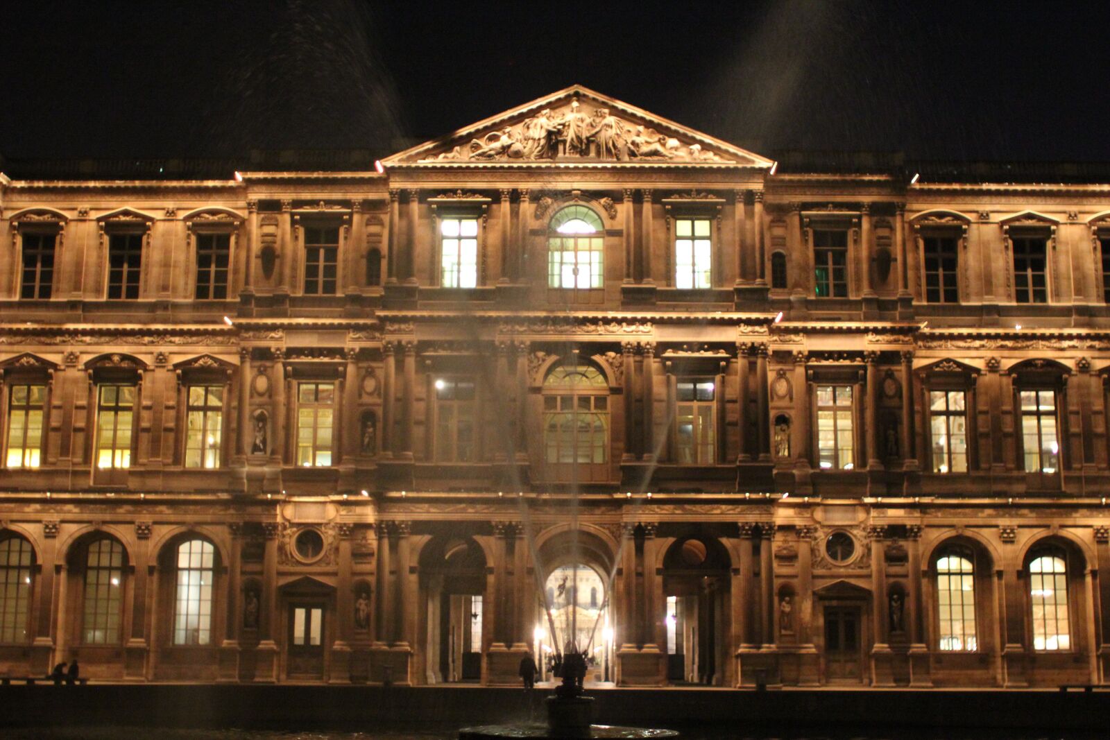 Canon EOS 550D (EOS Rebel T2i / EOS Kiss X4) sample photo. Louvre, paris, france photography