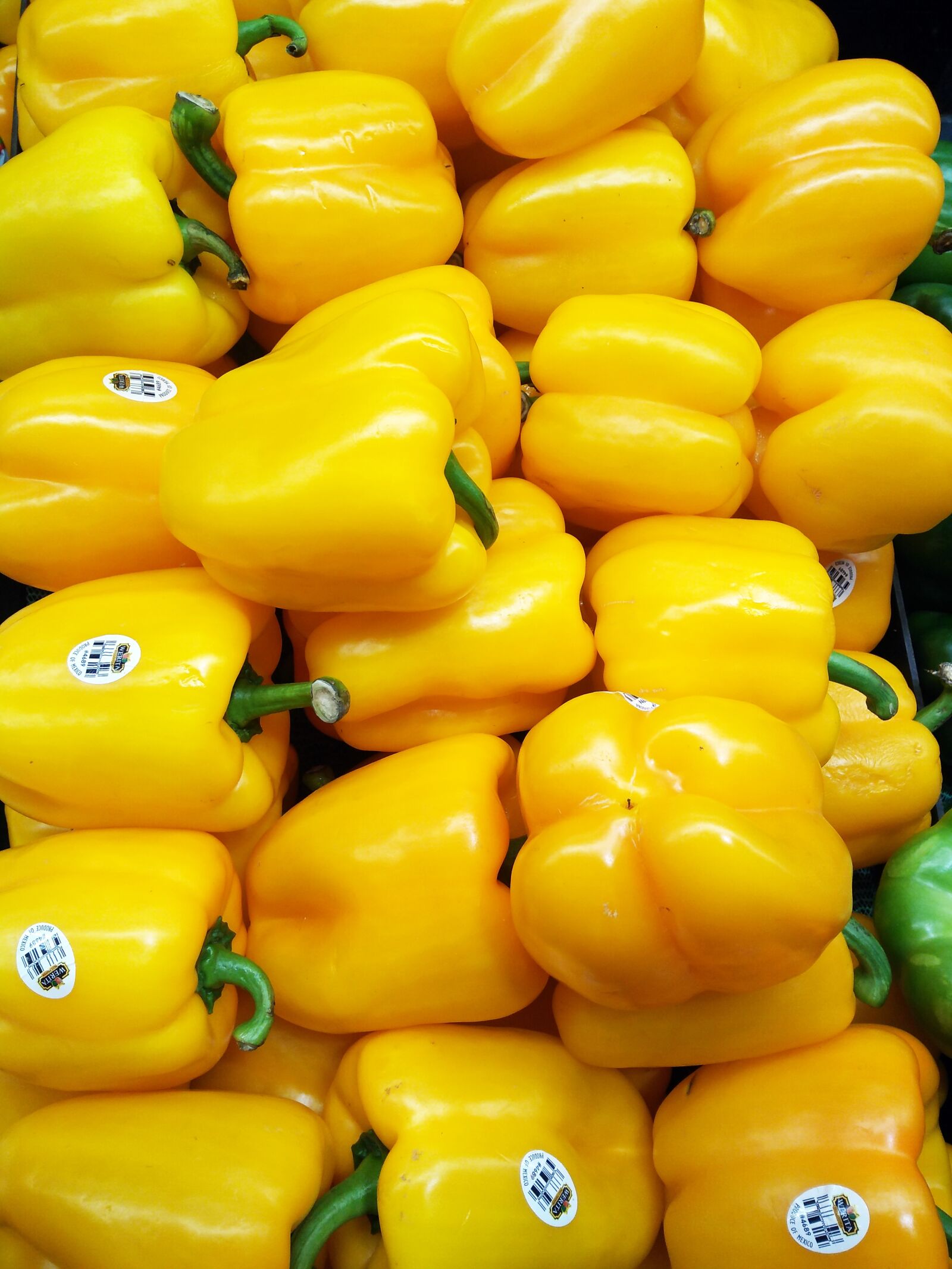 Motorola Moto G (5S) Plus sample photo. Vegetables, pepper, yellow photography