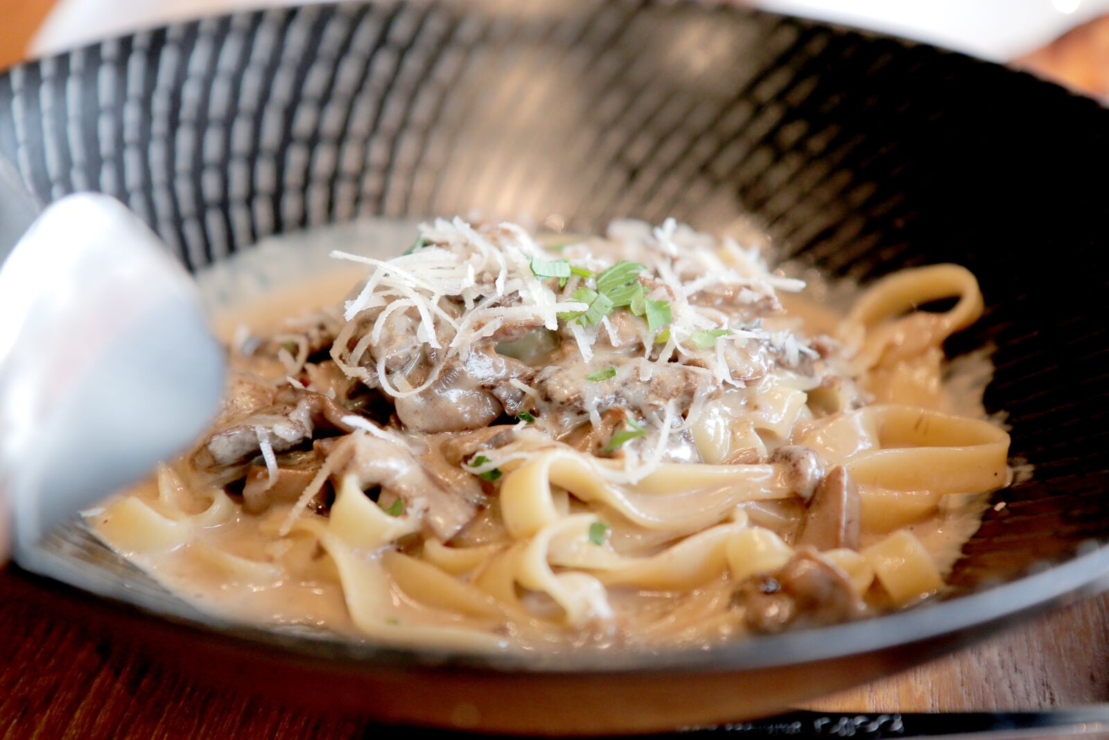 Canon EOS 70D + Sigma 12-24mm f/4.5-5.6 EX DG ASPHERICAL HSM + 1.4x sample photo. Pasta, creampasta, mushroom pasta photography