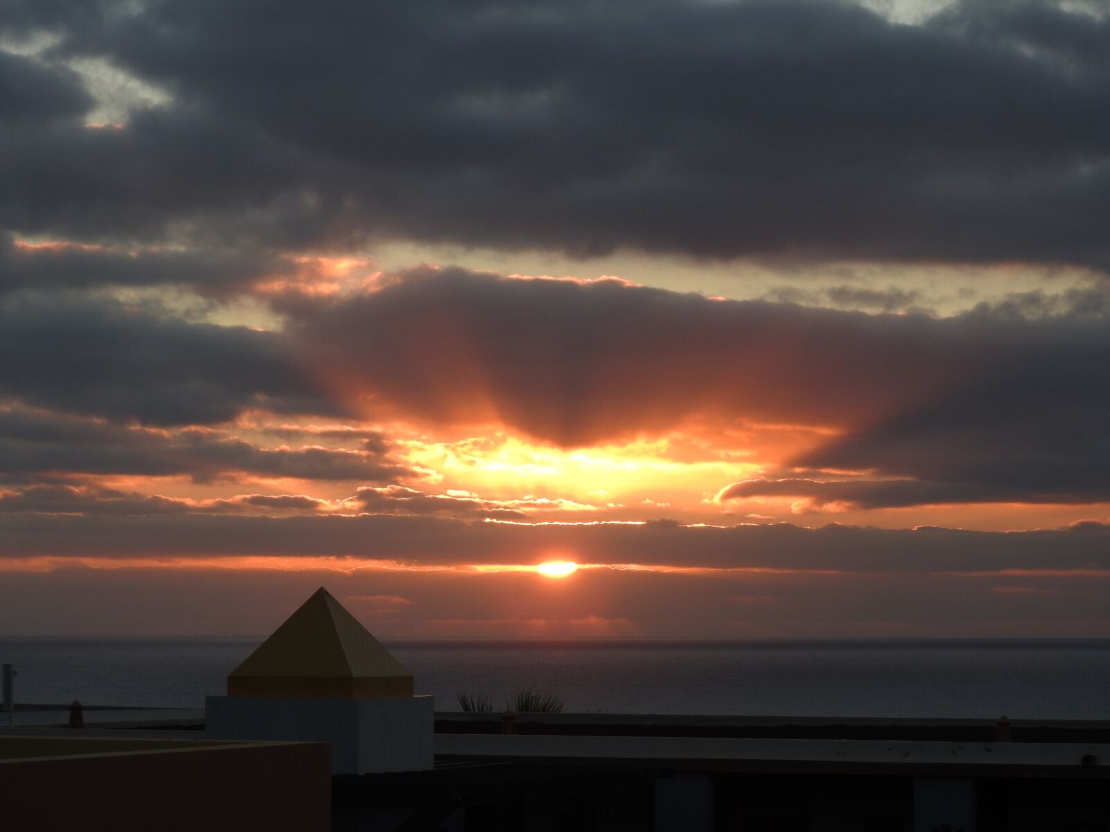 Nikon Coolpix P610 sample photo. Sunshine, sunflare, sunset photography