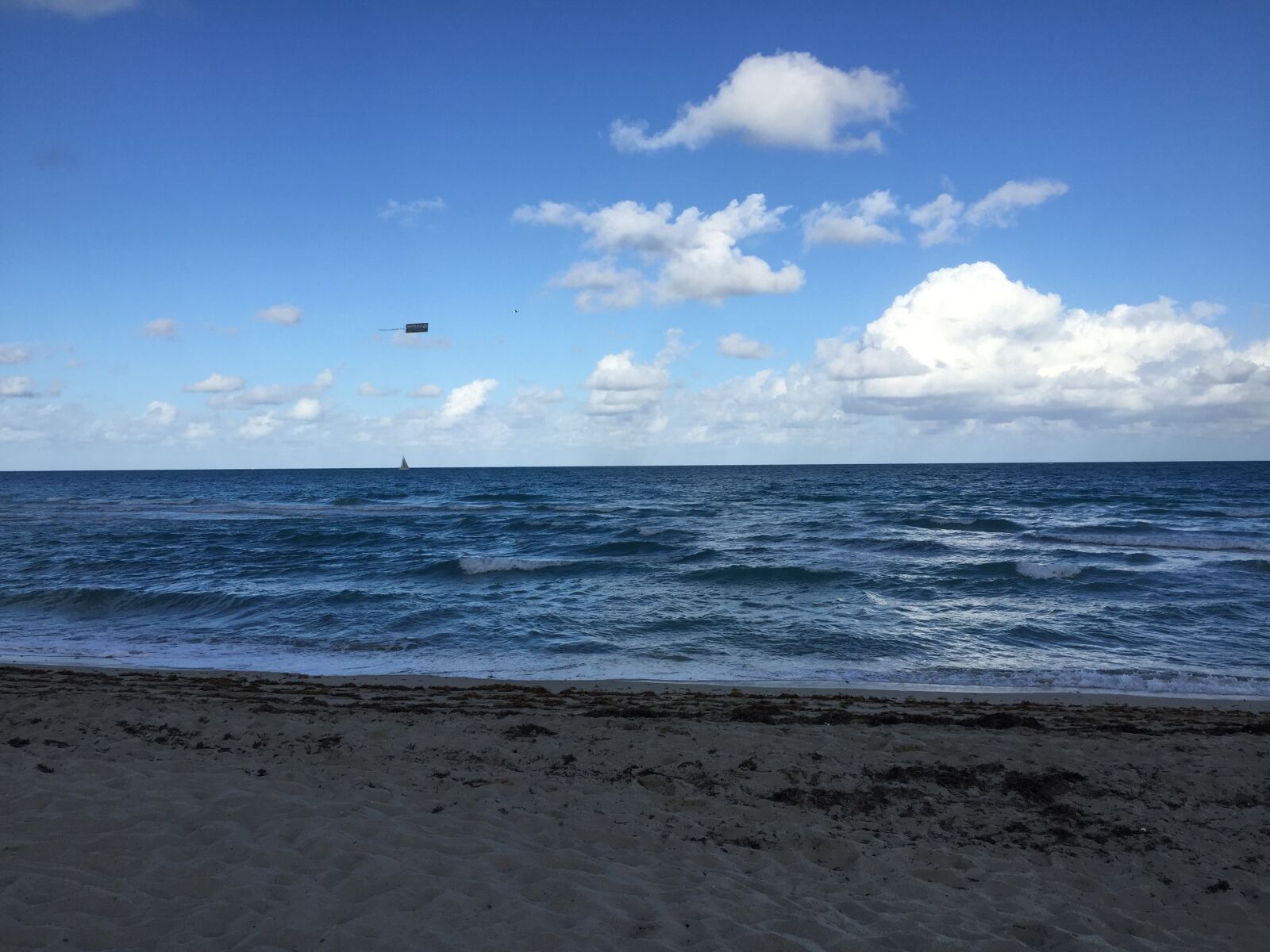 iPhone 6 back camera 4.15mm f/2.2 sample photo. Miami, miami beach, praia photography