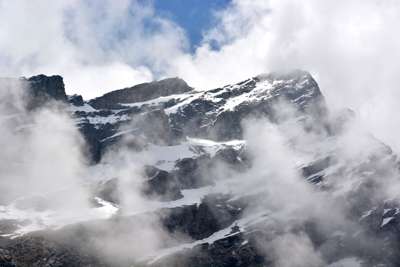 Nikon D5200 sample photo. Clouds, winter, snow photography