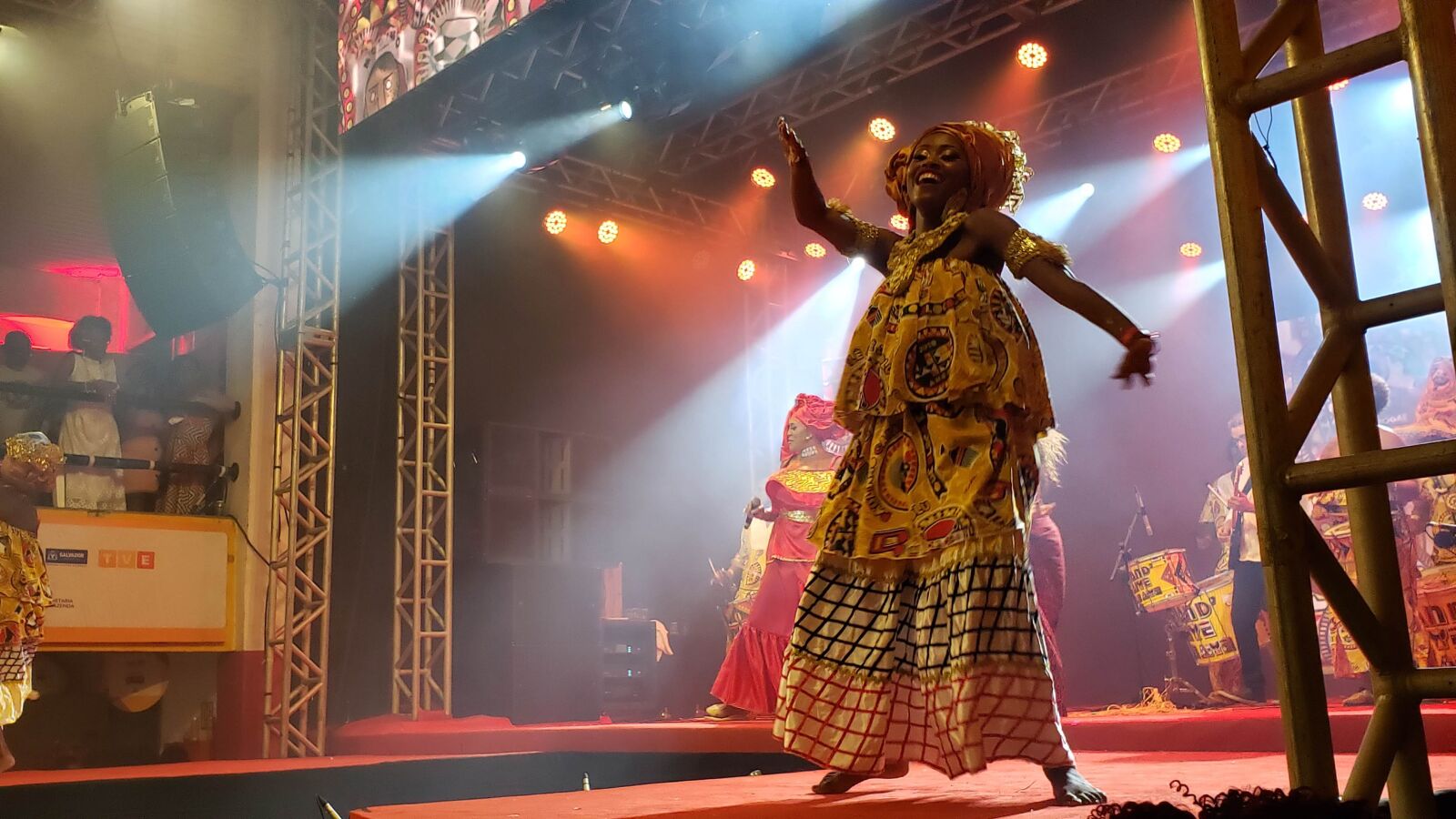 Samsung Galaxy Note9 sample photo. Woman, dance, dancer photography