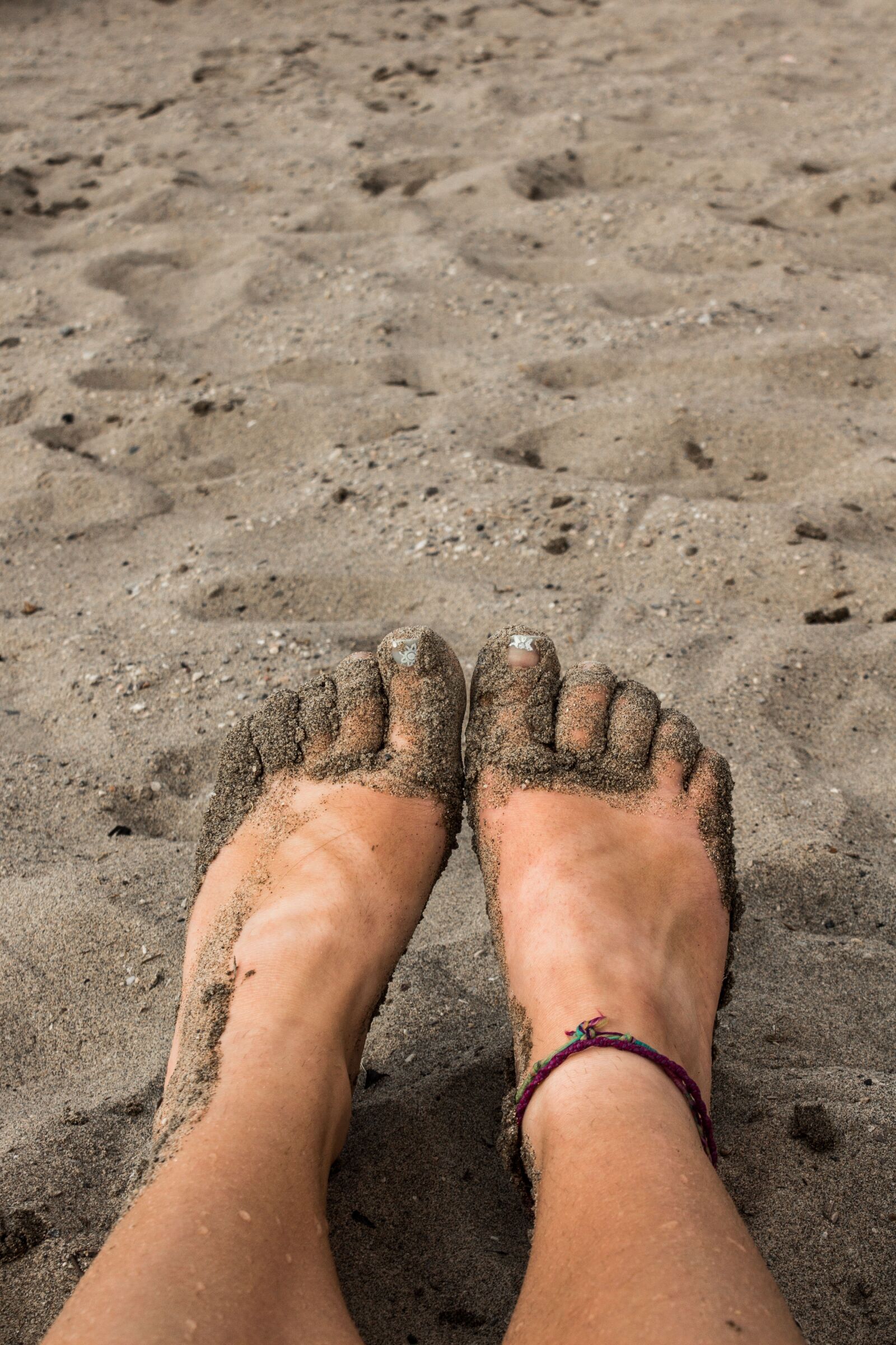 Canon EOS 650D (EOS Rebel T4i / EOS Kiss X6i) sample photo. Sandy, feet, beach photography