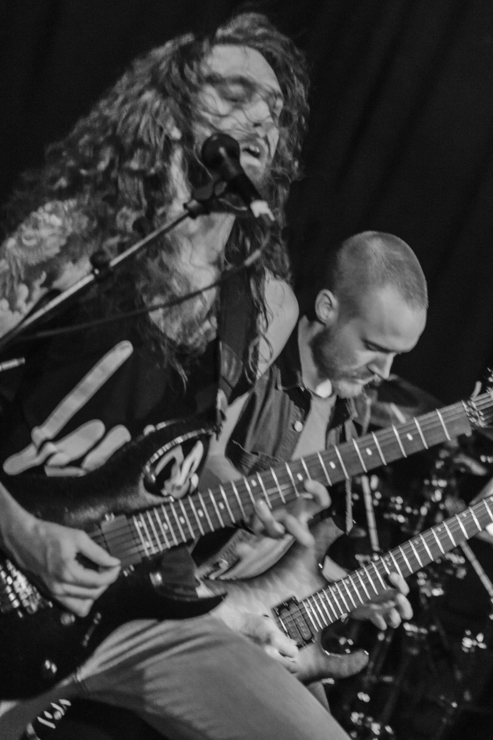Canon EOS 60D + Canon EF 50mm F1.4 USM sample photo. Guitar, rock music, rock photography