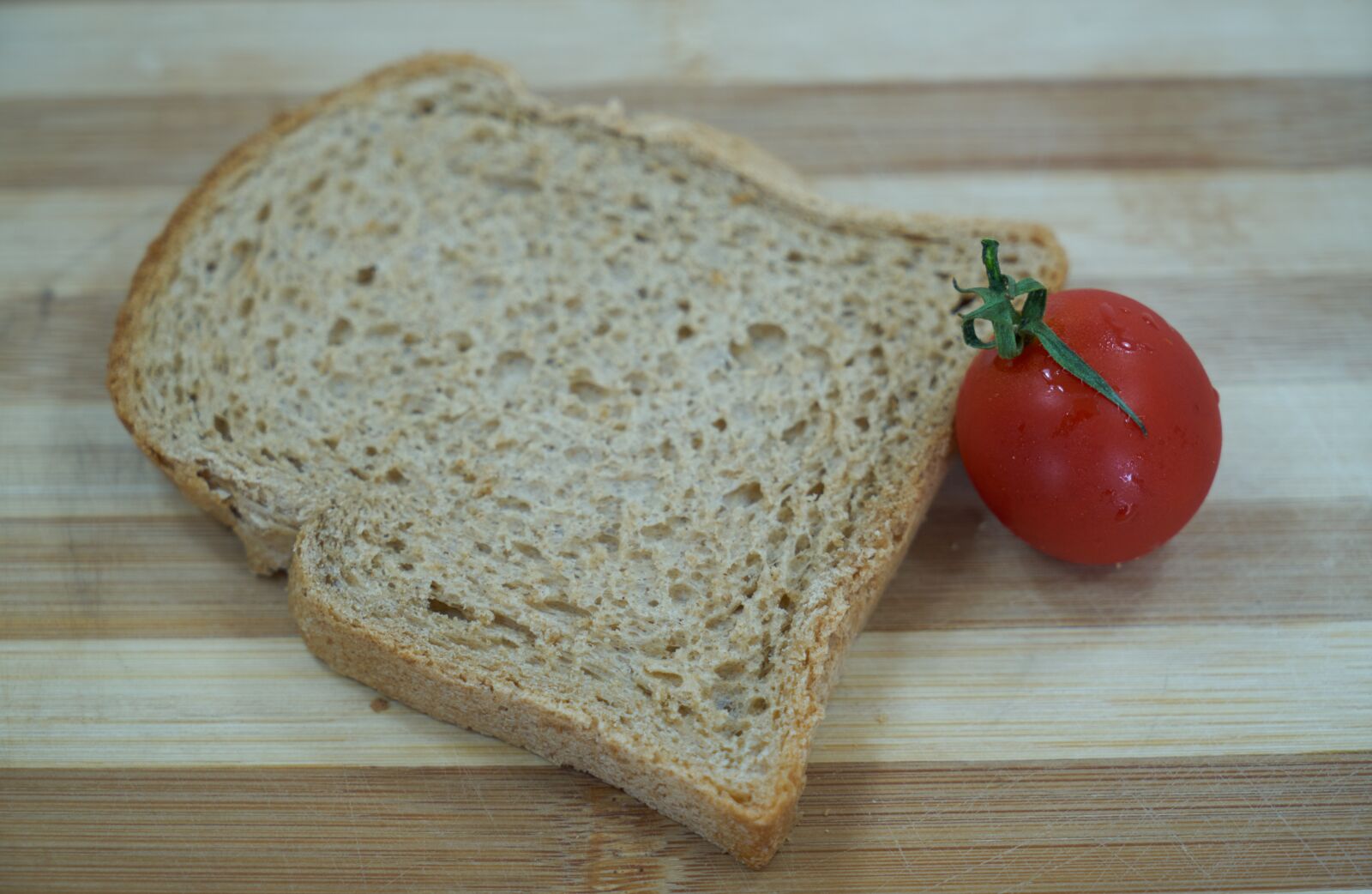 Sony a7R II sample photo. Bread, table, wood-fibre boards photography