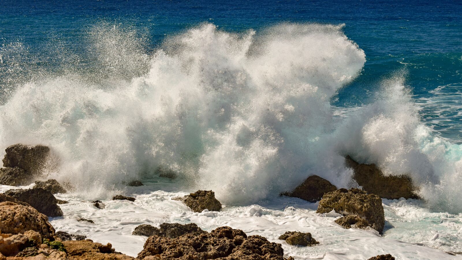 Nikon D3300 sample photo. Rocky coast, wave, crashing photography