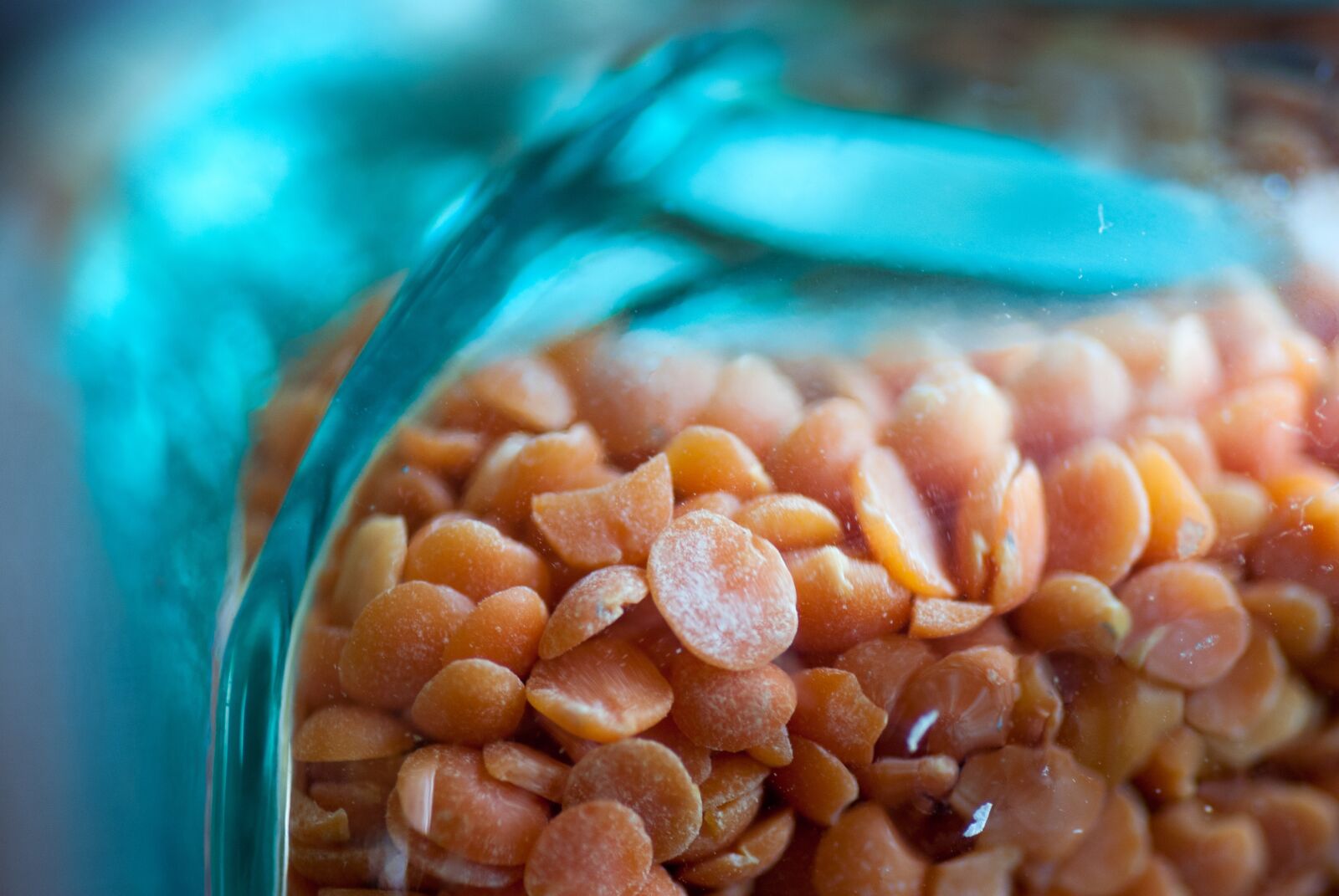 Nikon D80 sample photo. Lentils, blue, reflection photography