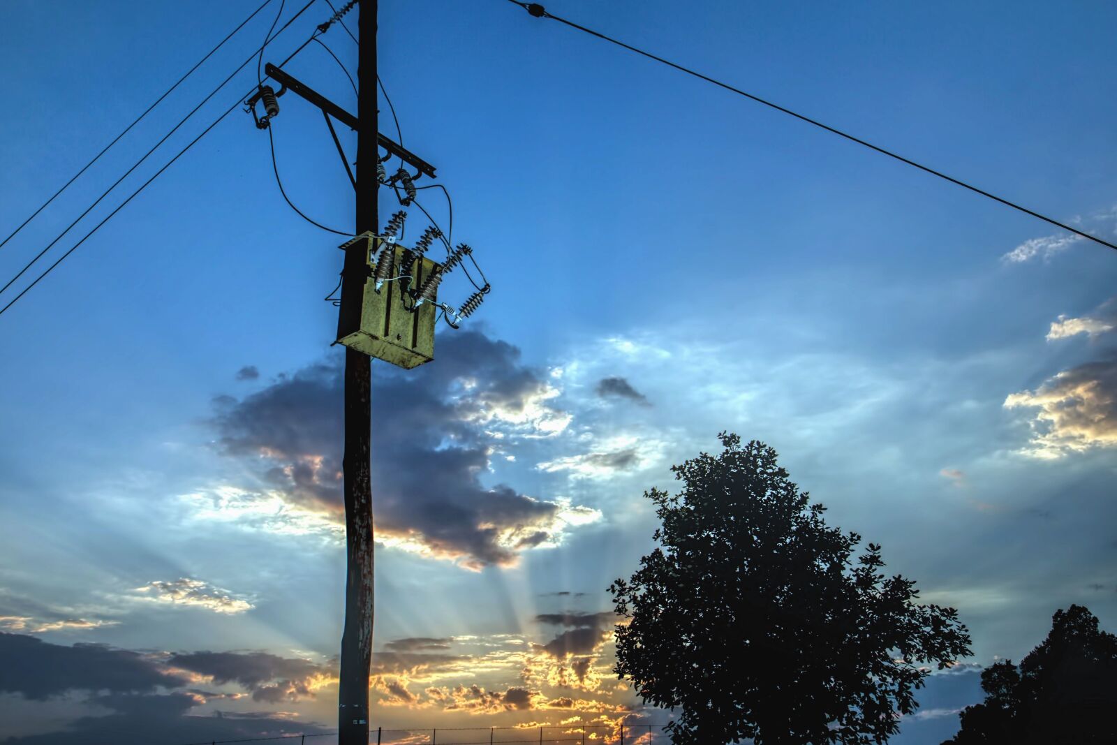 Canon EOS 70D sample photo. Pillar, wire, electricity, transformer photography