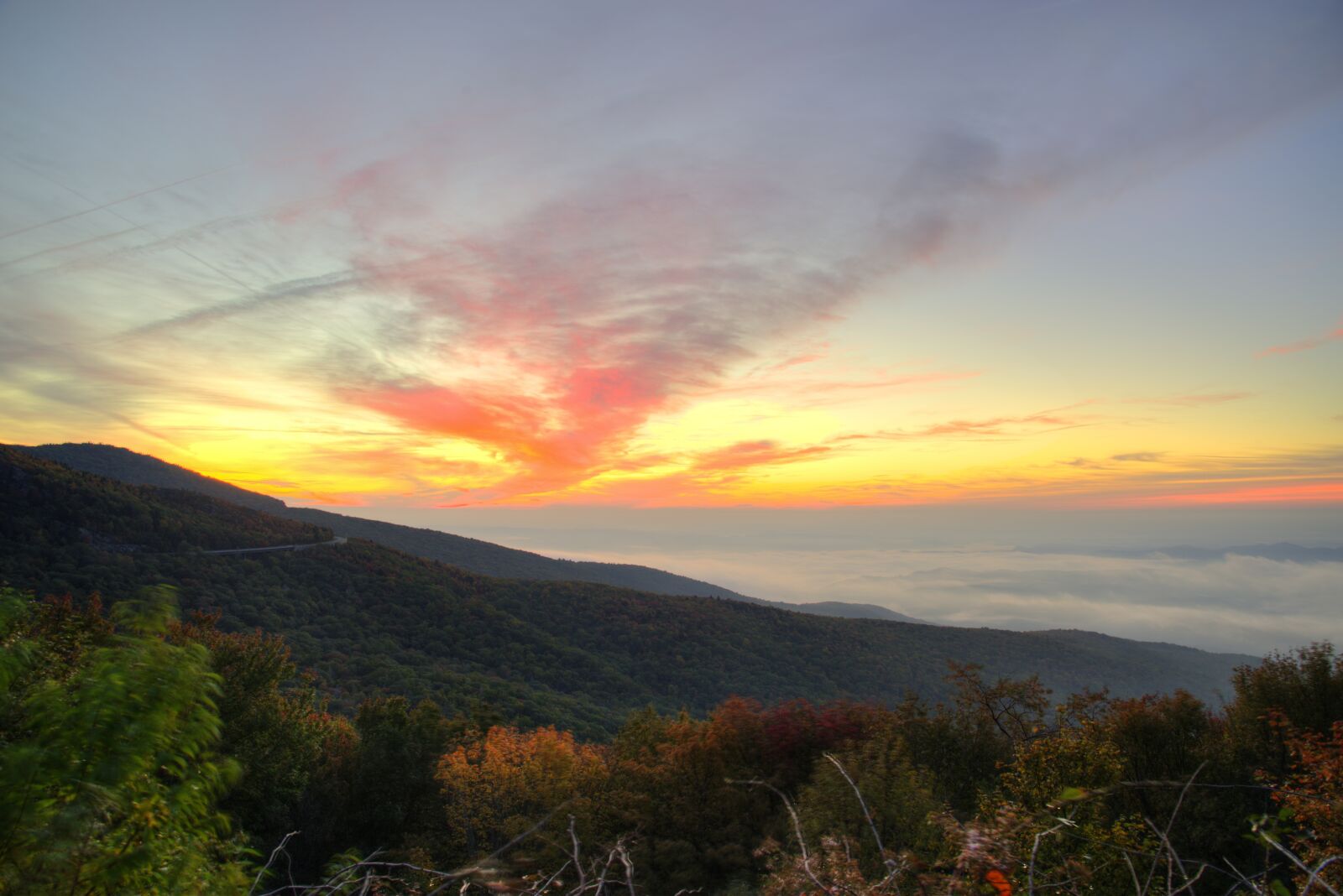 Nikon D610 sample photo. Sunrise, clouds, morning photography