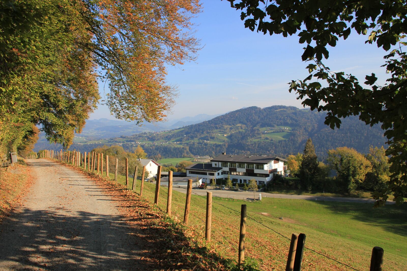 Canon EOS 550D (EOS Rebel T2i / EOS Kiss X4) sample photo. Austria, hiking, autumn photography