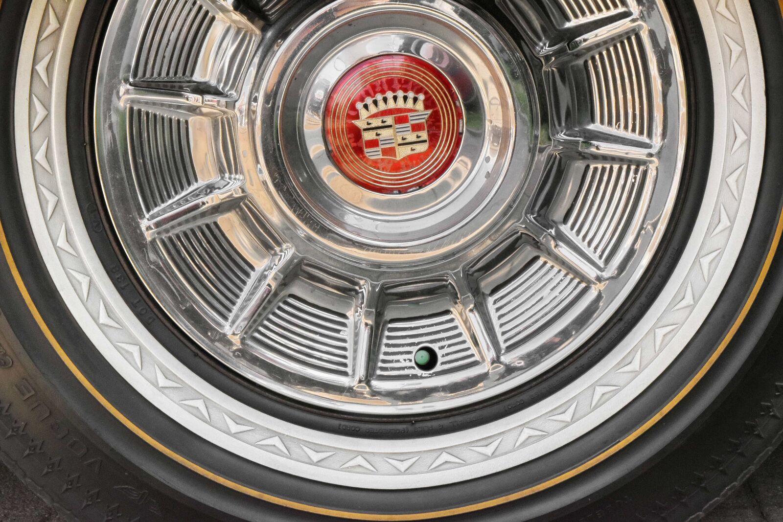 Nikon D5500 sample photo. Tire, vehicle, car, chrome photography