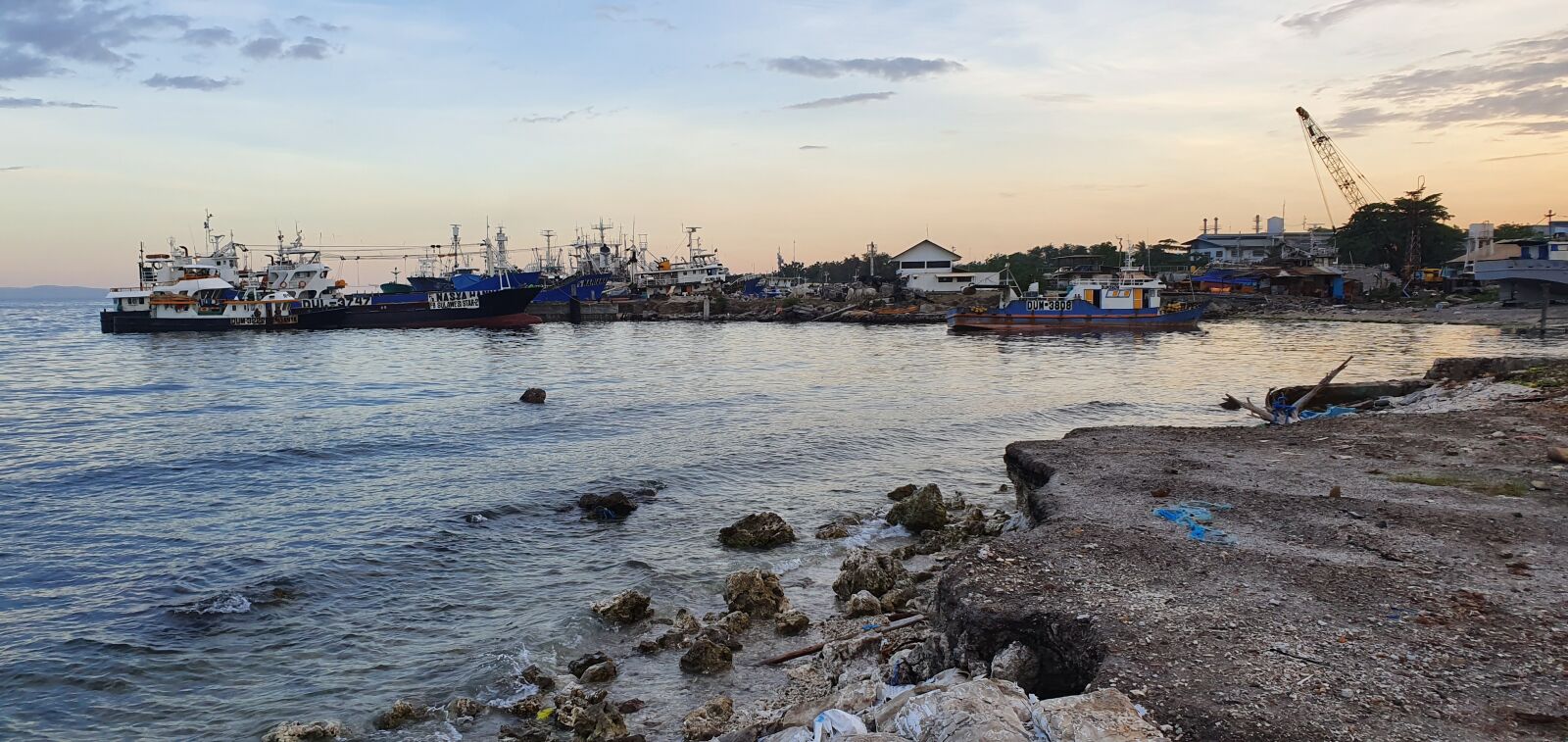 Samsung SM-G975F sample photo. Shoreline, pier davao, shoreline photography