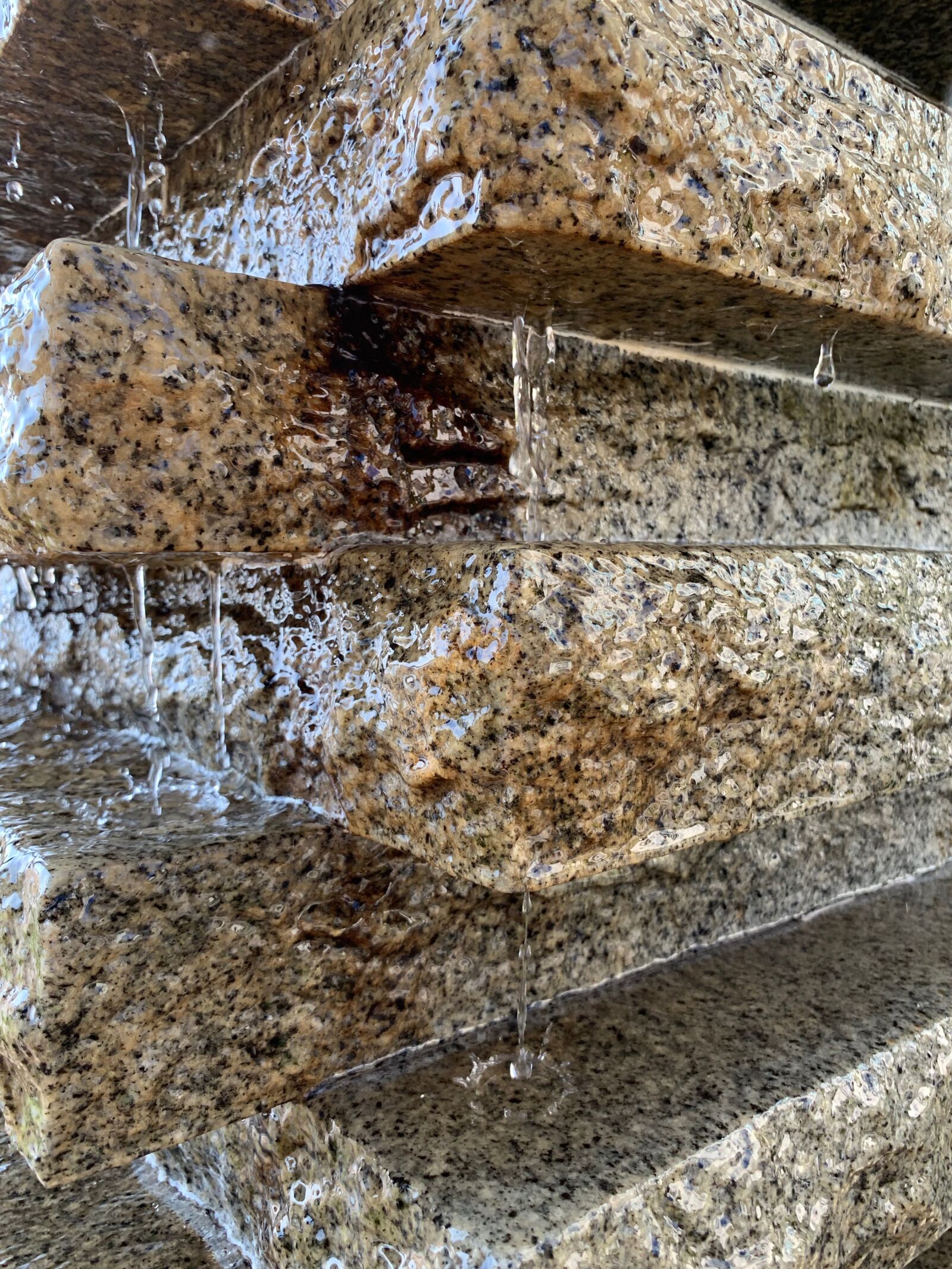 Apple iPhone XR sample photo. Water, rock, flowing photography