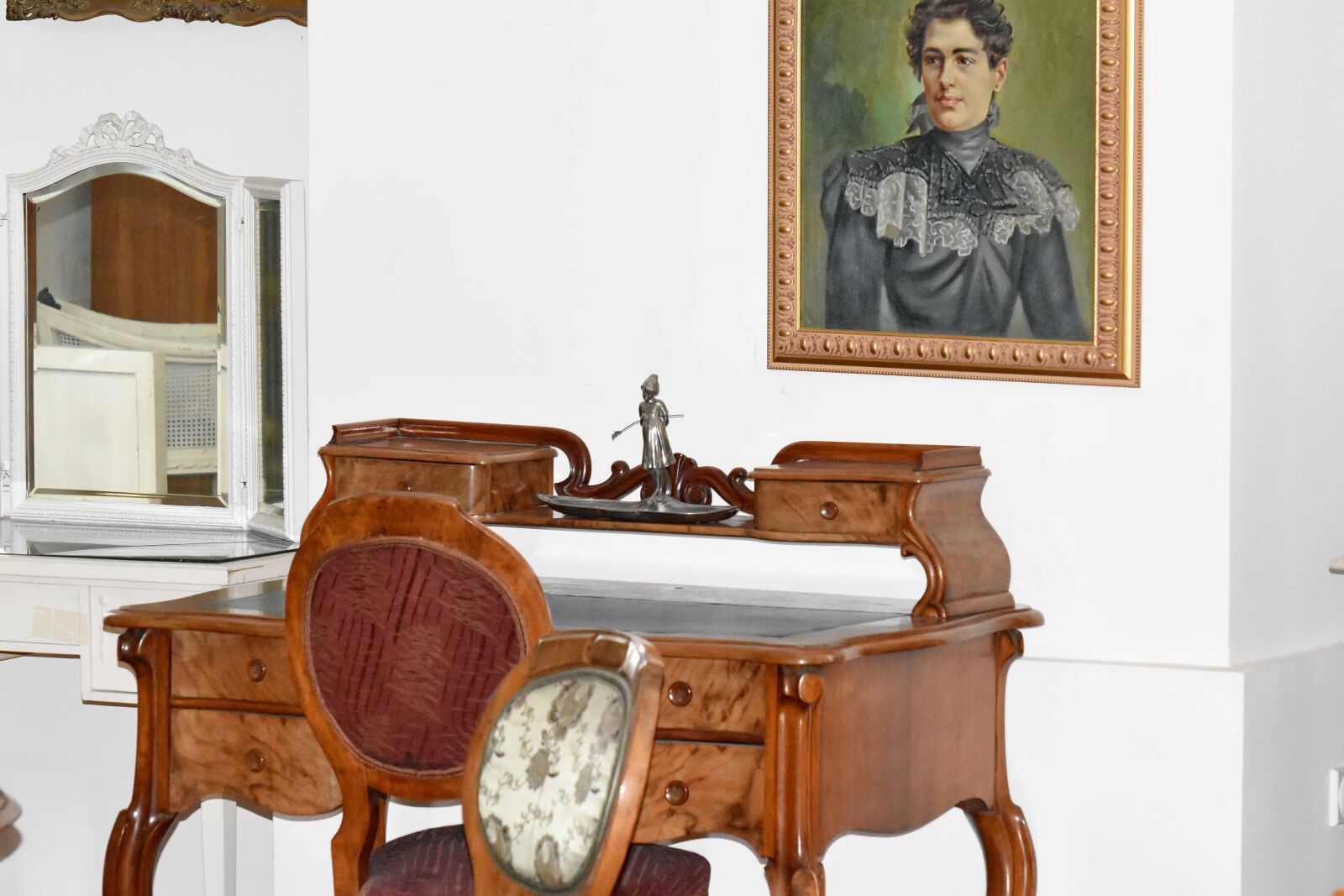 Nikon D5500 sample photo. Cabinet, mahogany, mirror, furniture photography