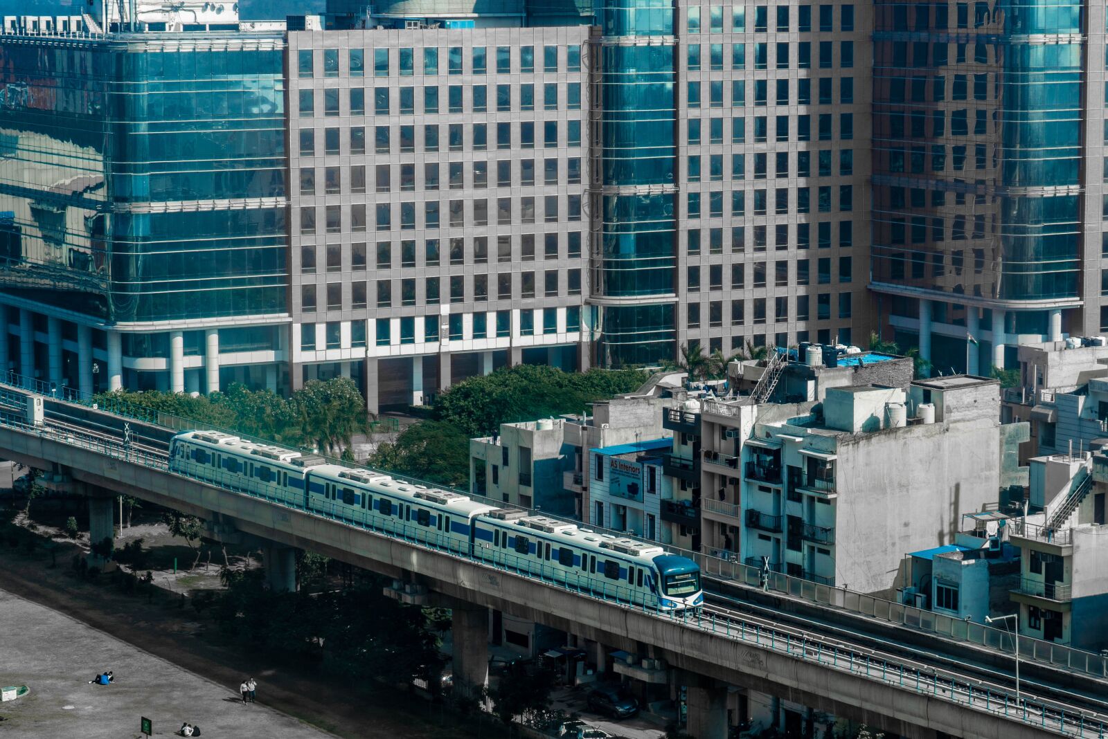 Sony a7R III sample photo. Cityscape, buildings, metro photography