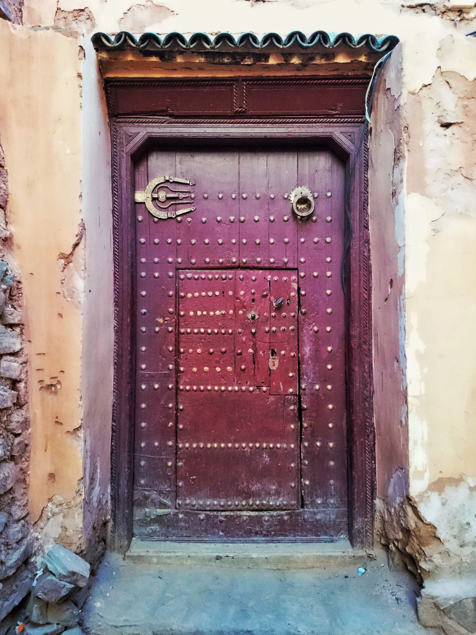 Sony Xperia Z1 sample photo. Door, wood, red photography