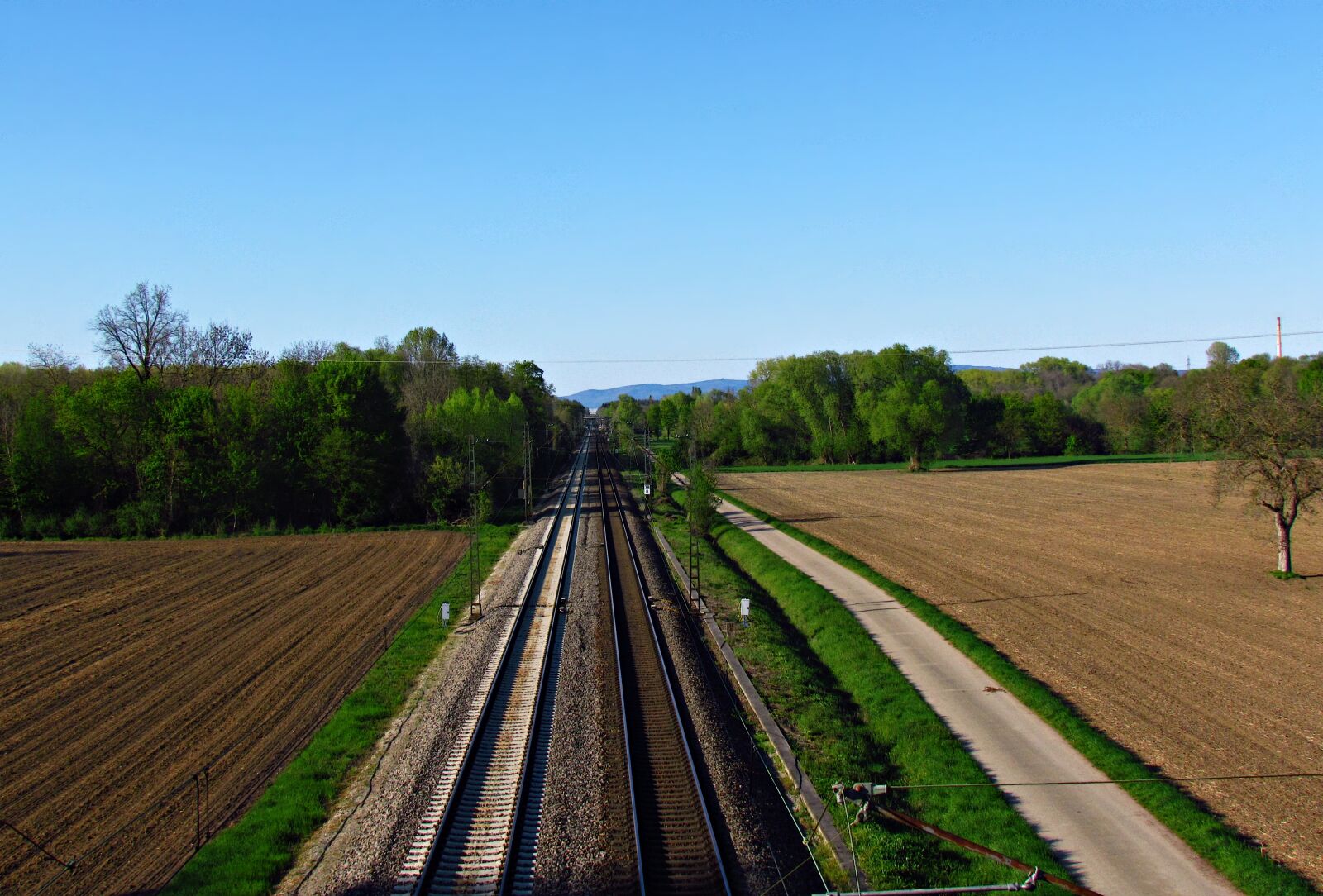 Canon PowerShot SX30 IS sample photo. Landscape, spring, fields photography