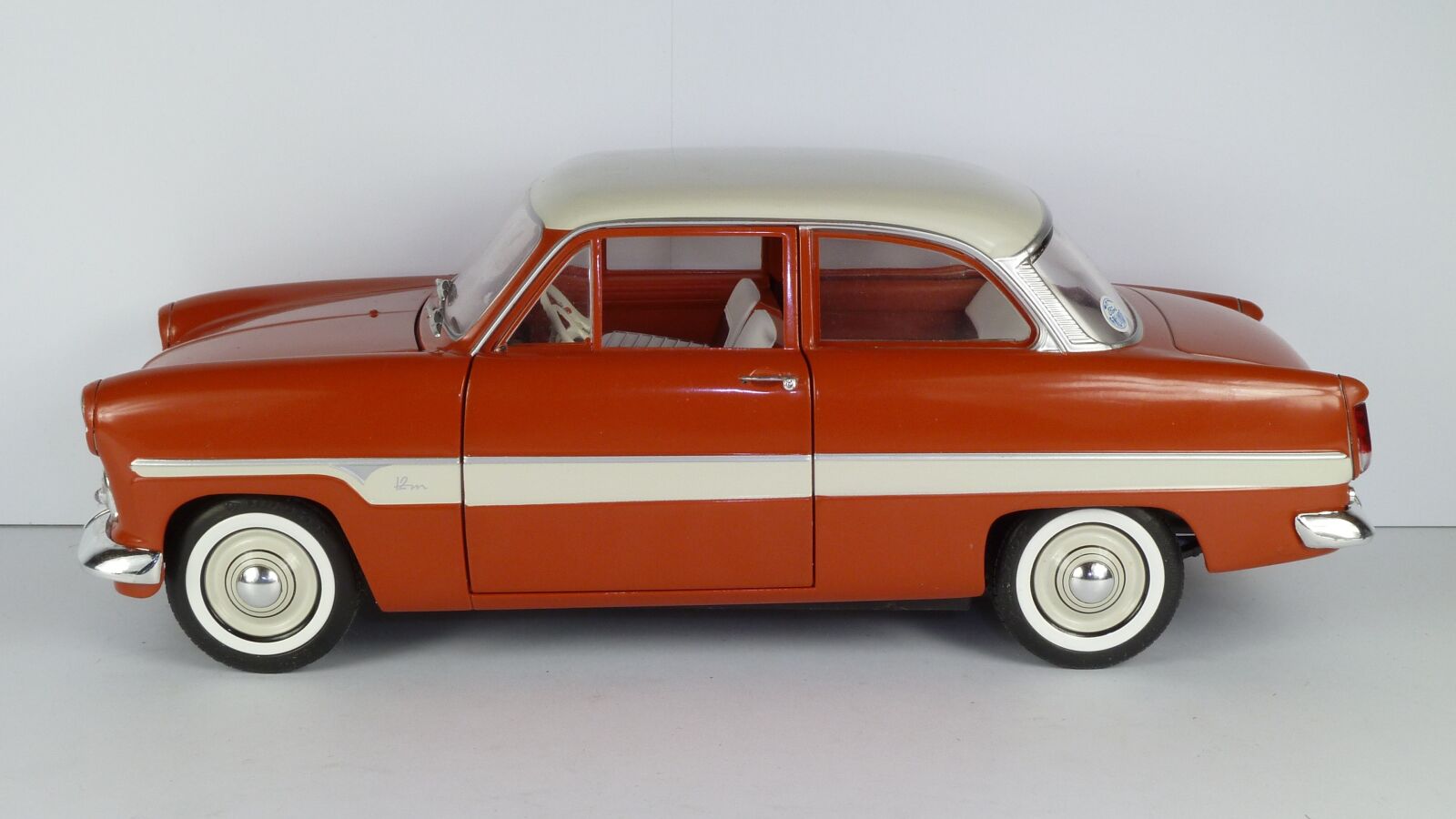 Panasonic Lumix DMC-ZS7 (Lumix DMC-TZ10) sample photo. Ford, 12m, 1959 photography