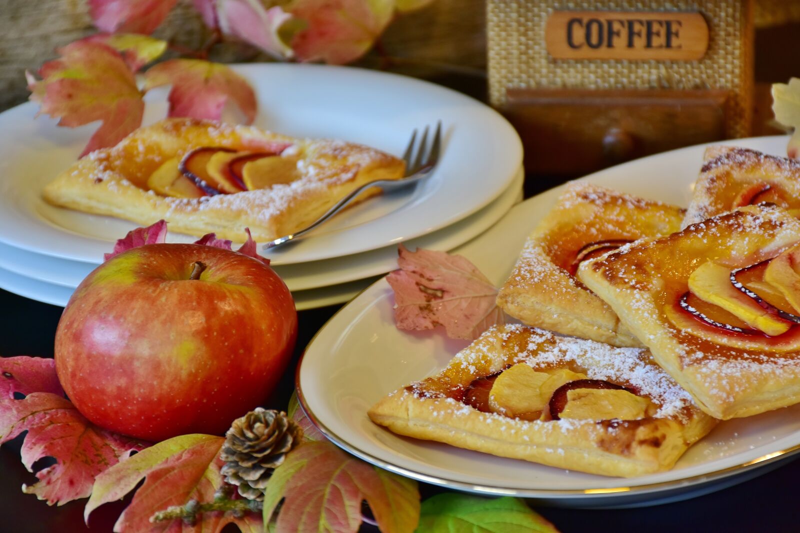 Nikon D7200 sample photo. Apple, pastries, cake photography