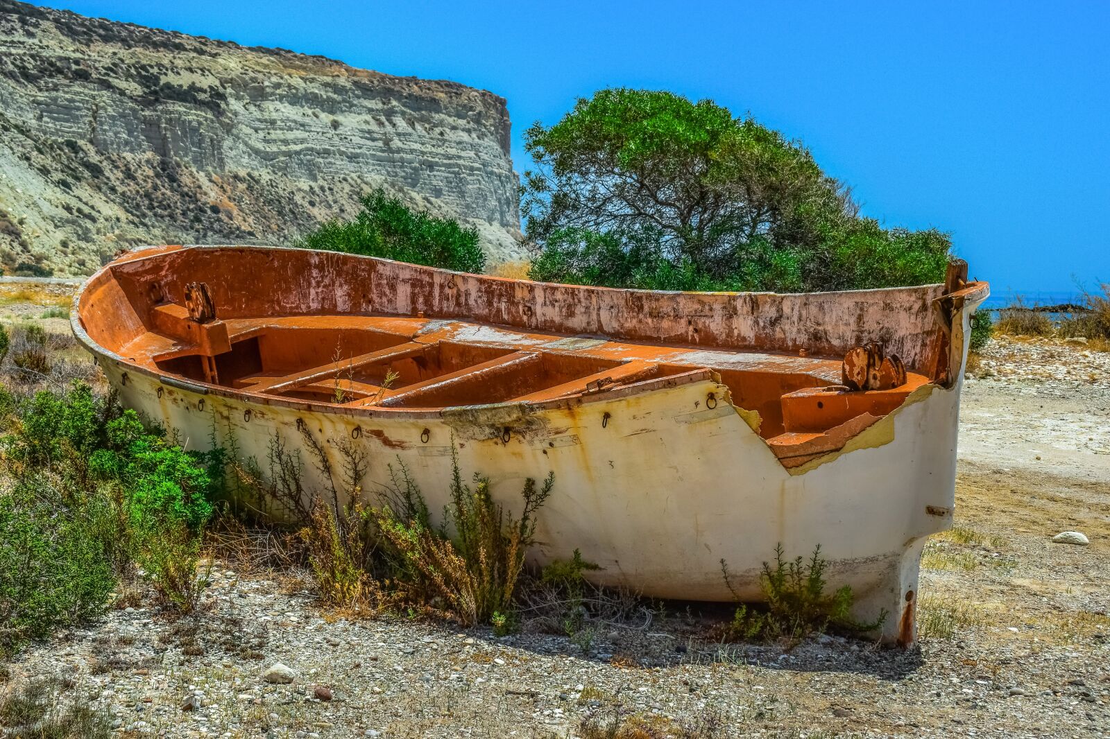 Nikon D3300 sample photo. Boat, weathered, aged photography
