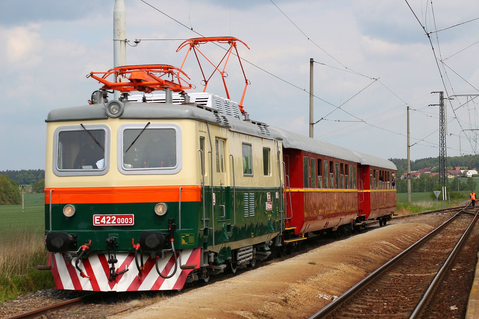 Canon EOS 700D (EOS Rebel T5i / EOS Kiss X7i) sample photo. Special train, historically, railway photography