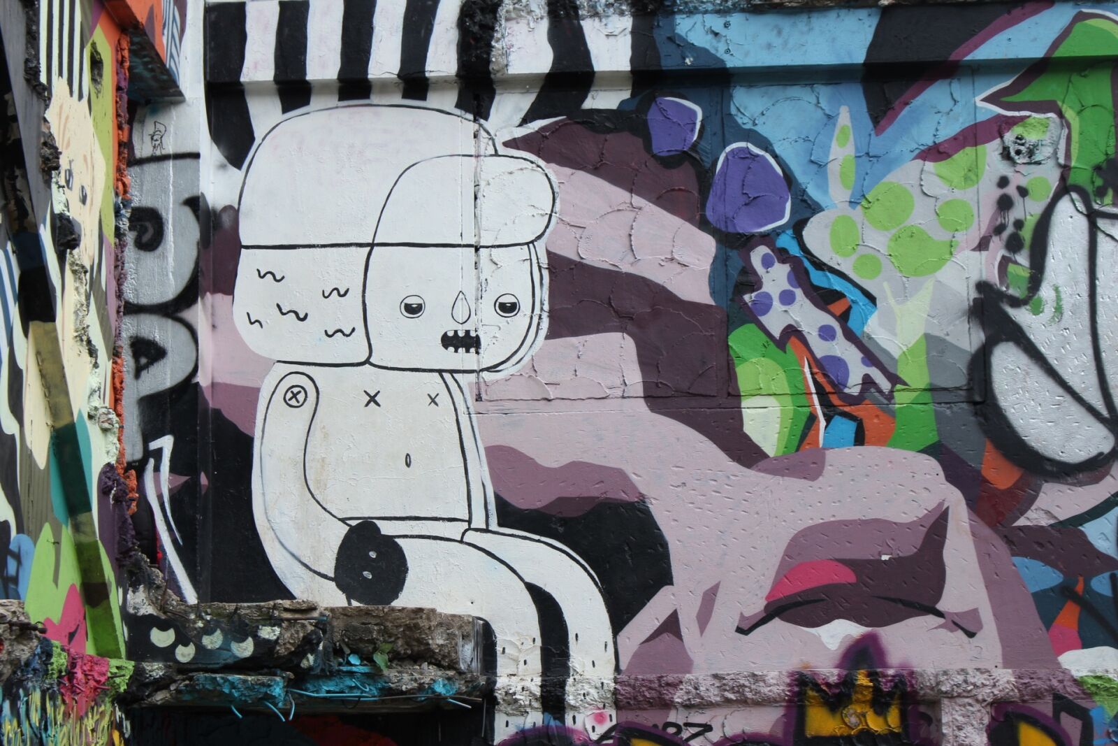 Canon EOS 700D (EOS Rebel T5i / EOS Kiss X7i) sample photo. Spray paint, diana west photography