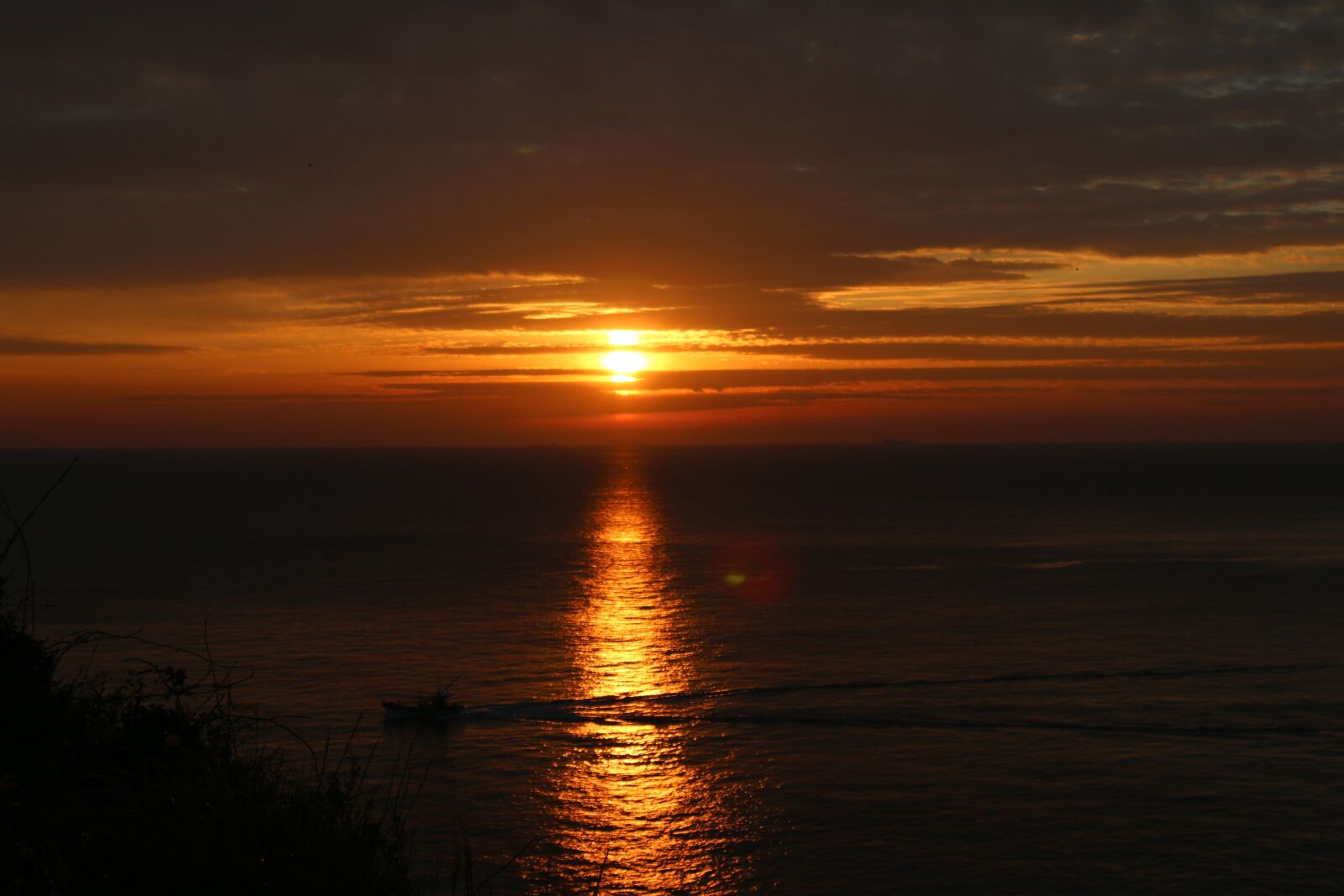 Canon EOS 70D + Canon EF 24-105mm F4L IS USM sample photo. Sunrise, sea photography