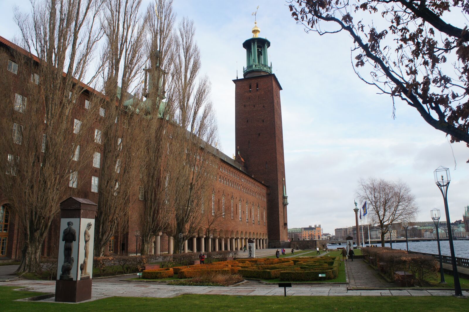 Sony Alpha NEX-C3 + Sony E 18-55mm F3.5-5.6 OSS sample photo. Stockholm, city, building photography