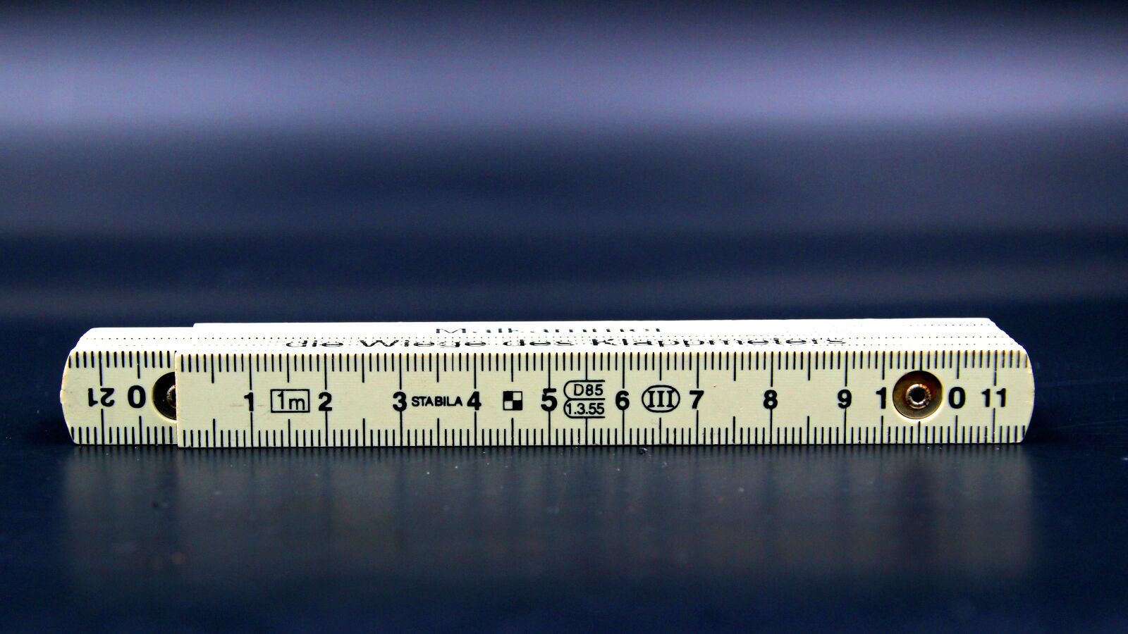 Canon EOS 600D (Rebel EOS T3i / EOS Kiss X5) sample photo. Scale, centimeters, measure photography