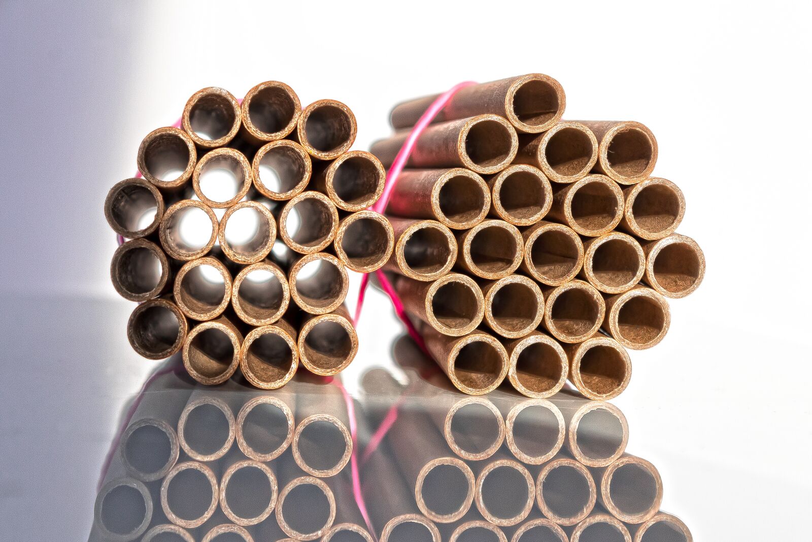 Canon EOS 1300D (EOS Rebel T6 / EOS Kiss X80) sample photo. Cardboard tubes, bundled, rubber photography