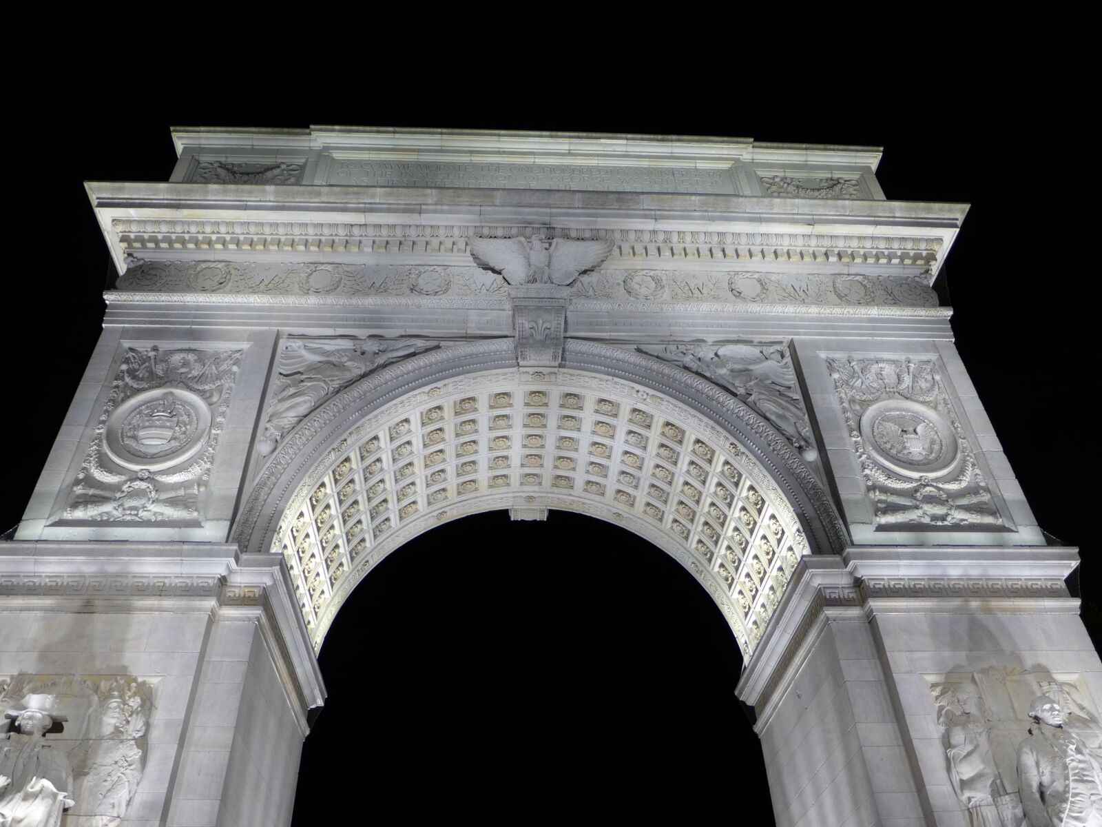 Panasonic Lumix DMC-LX7 sample photo. Nyc, washington park, landmark photography