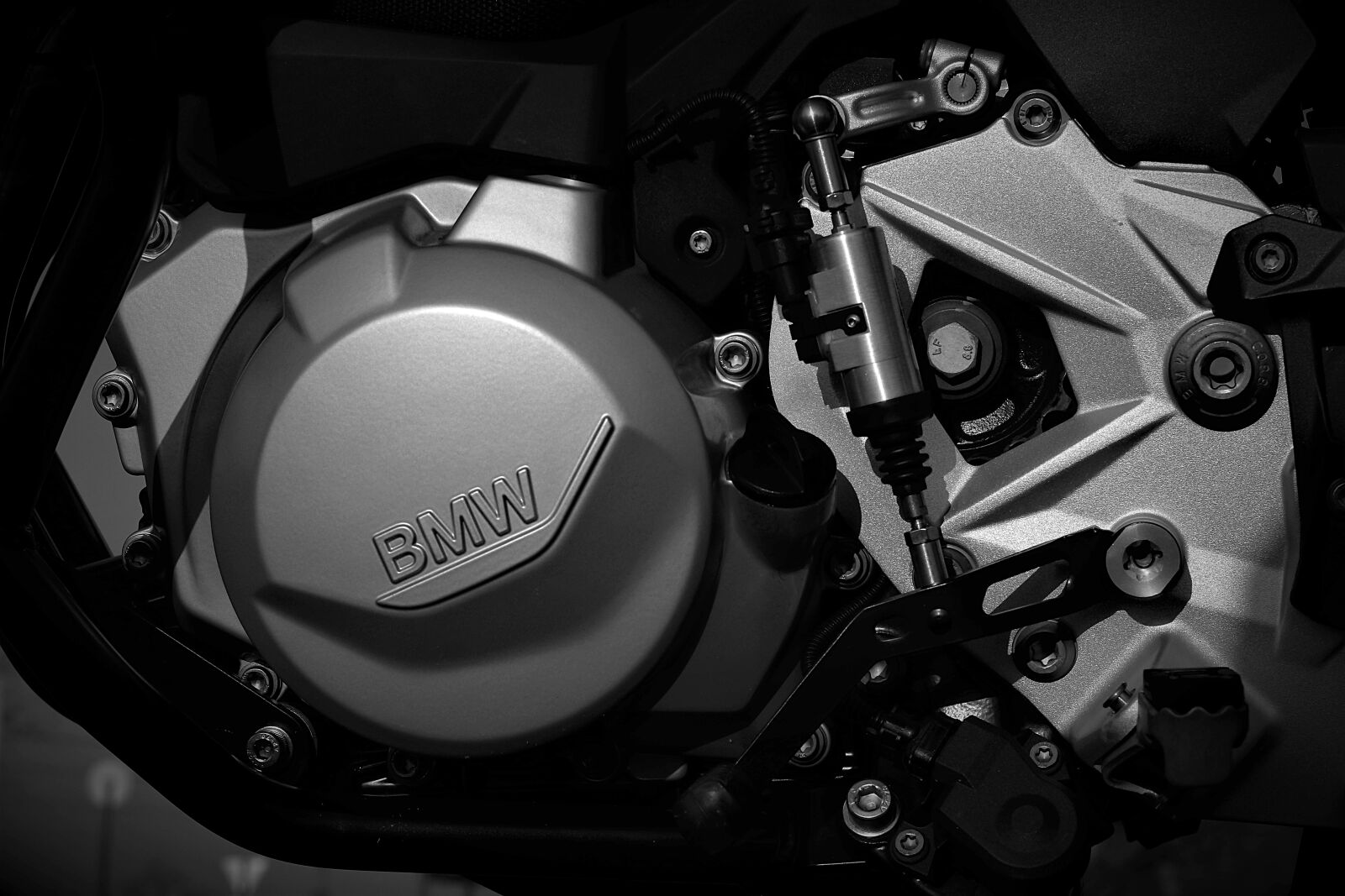 Nikon 1 J5 sample photo. Engine, bmw, gs photography