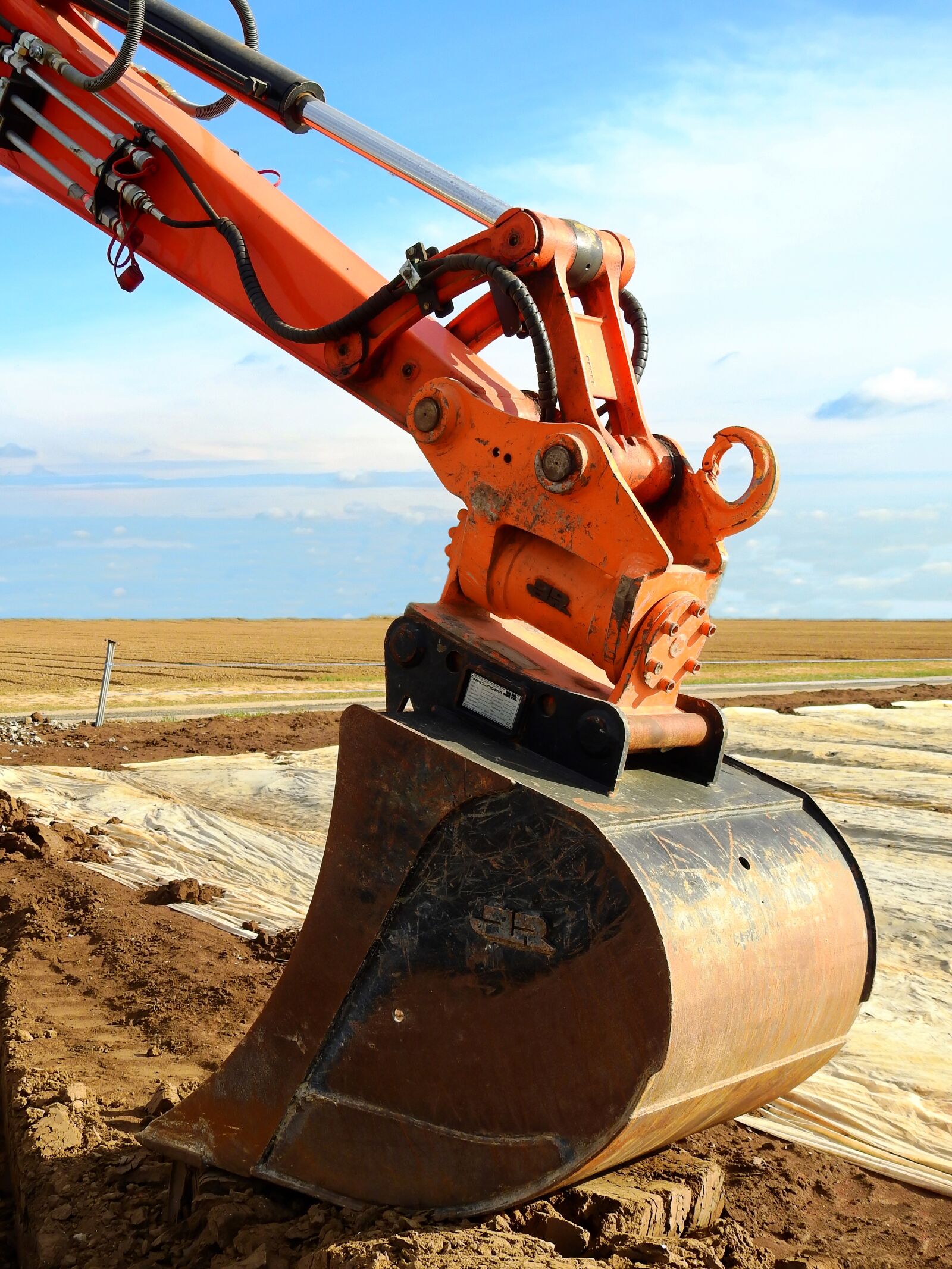 Nikon Coolpix P900 sample photo. Excavators, machine, construction machine photography