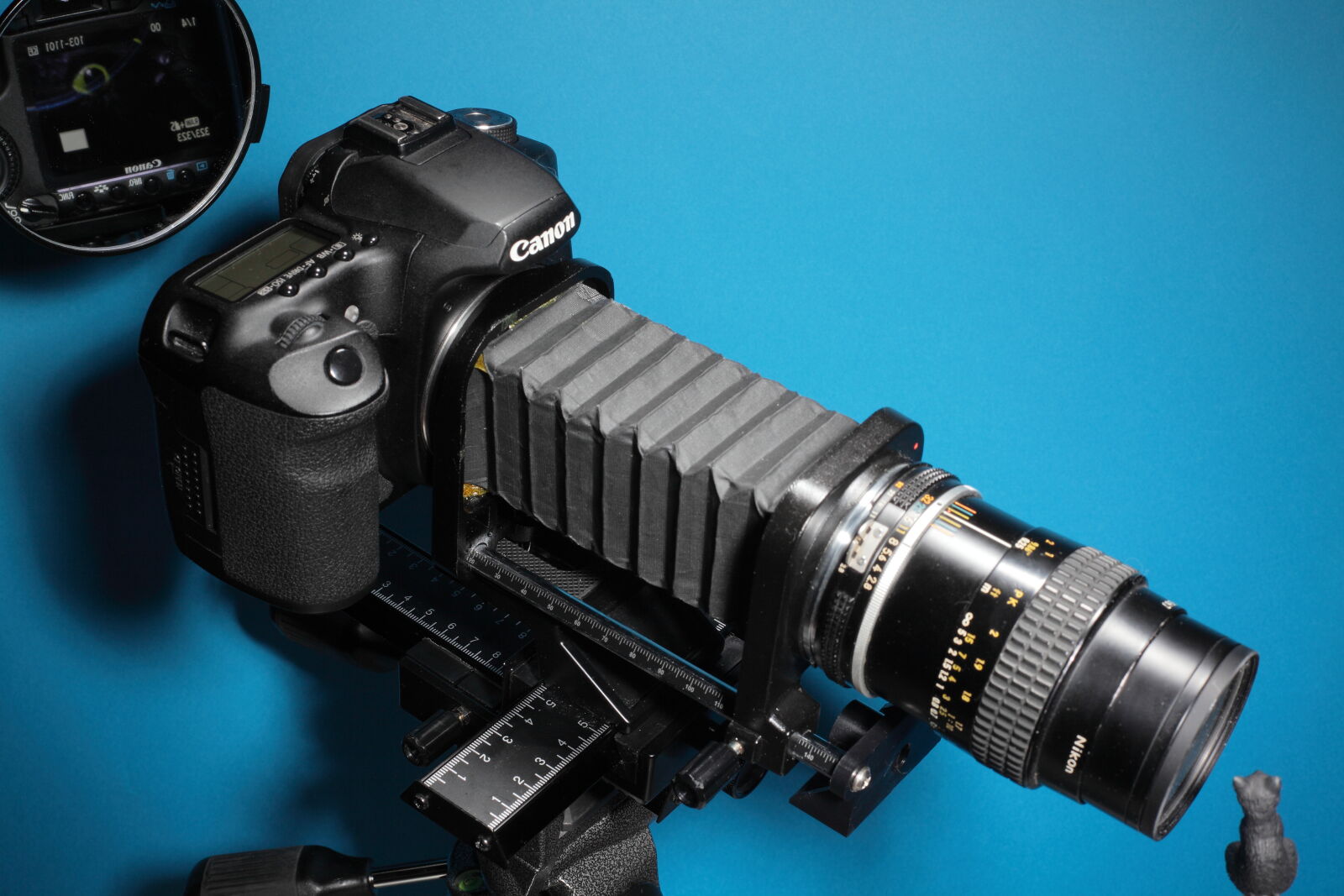 Canon EOS 5D Mark II sample photo. Adhesive, aperture, bellows, black photography