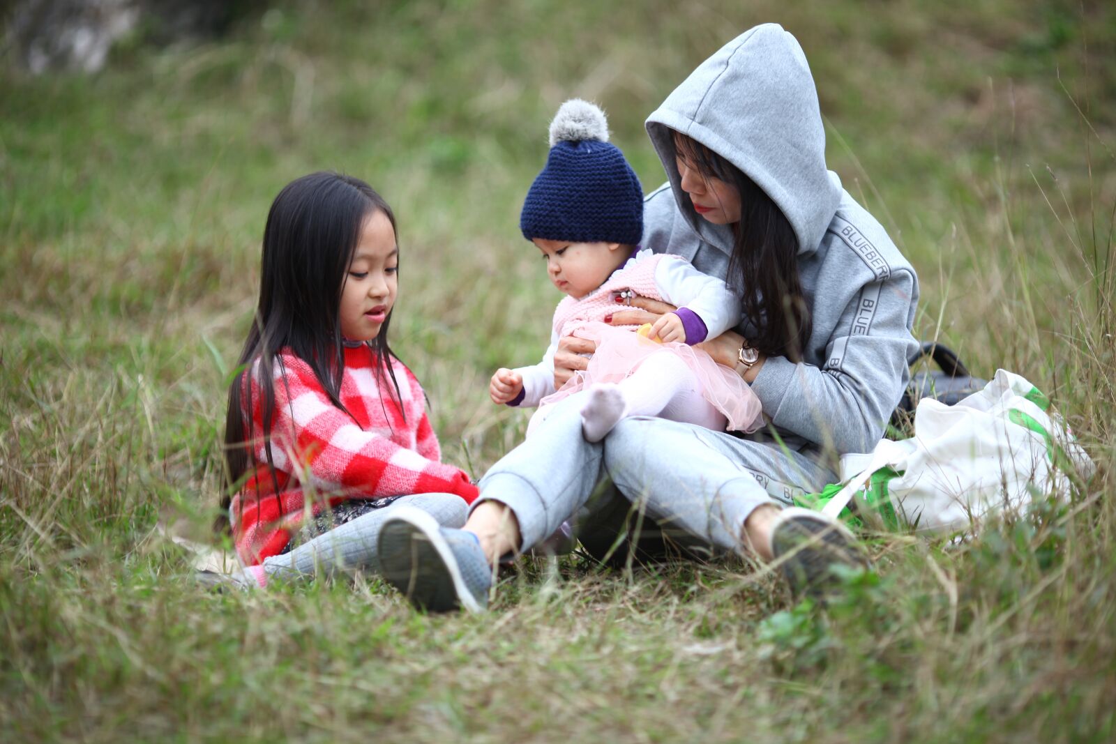 Canon EOS 5D Mark II sample photo. Portrait, child, female photography