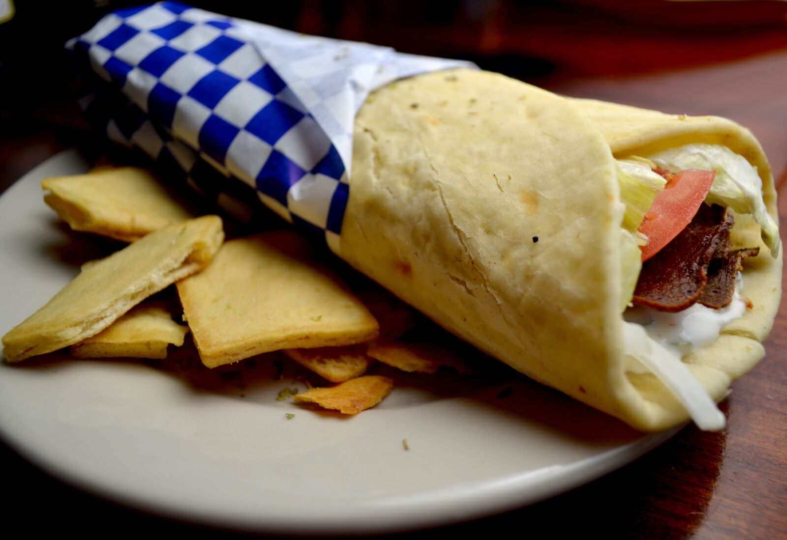 Nikon D5100 sample photo. Gyro, food, restaurant photography