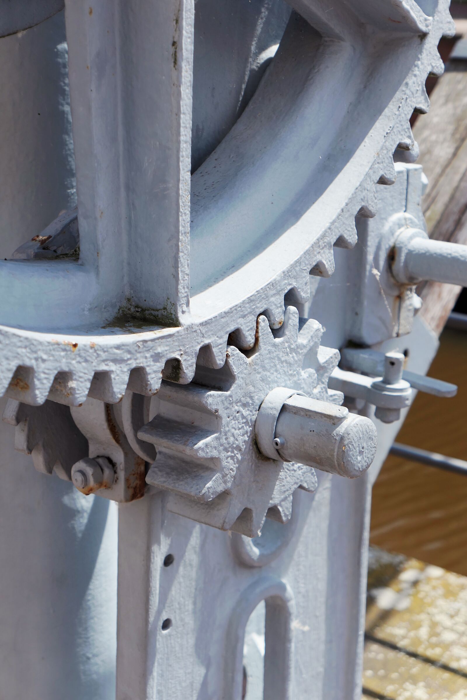 Panasonic Lumix DMC-LX10 (Lumix DMC-LX15) sample photo. Gears, technology, lifting device photography