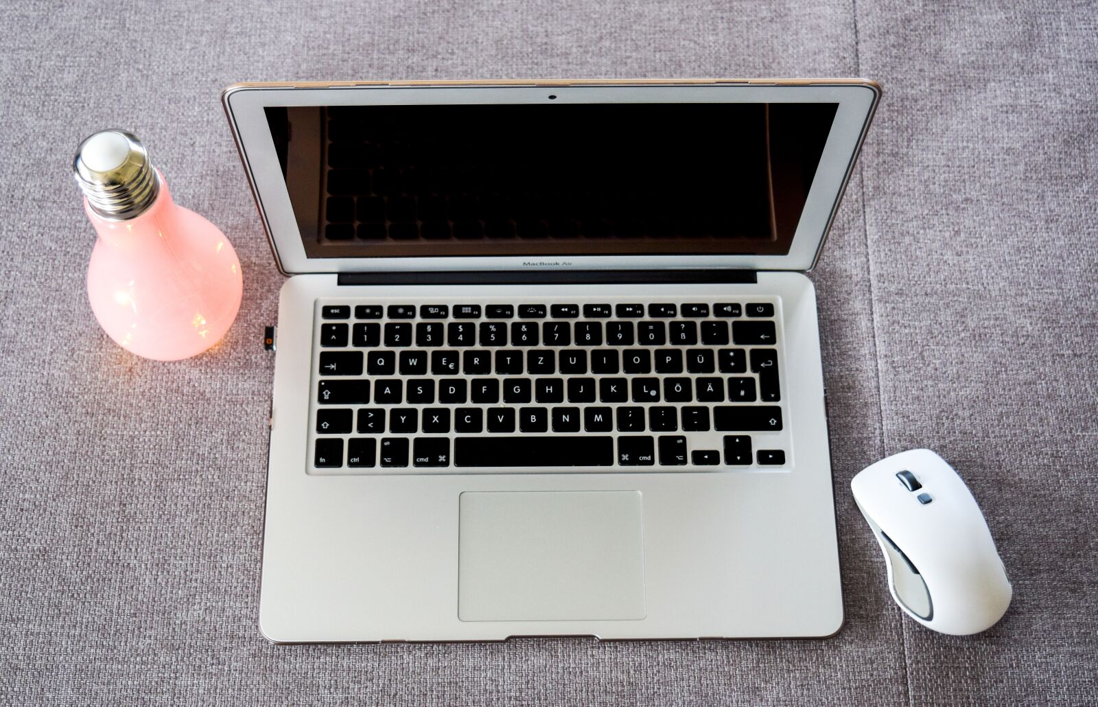 Nikon D5300 sample photo. Laptop, mouse, workplace photography