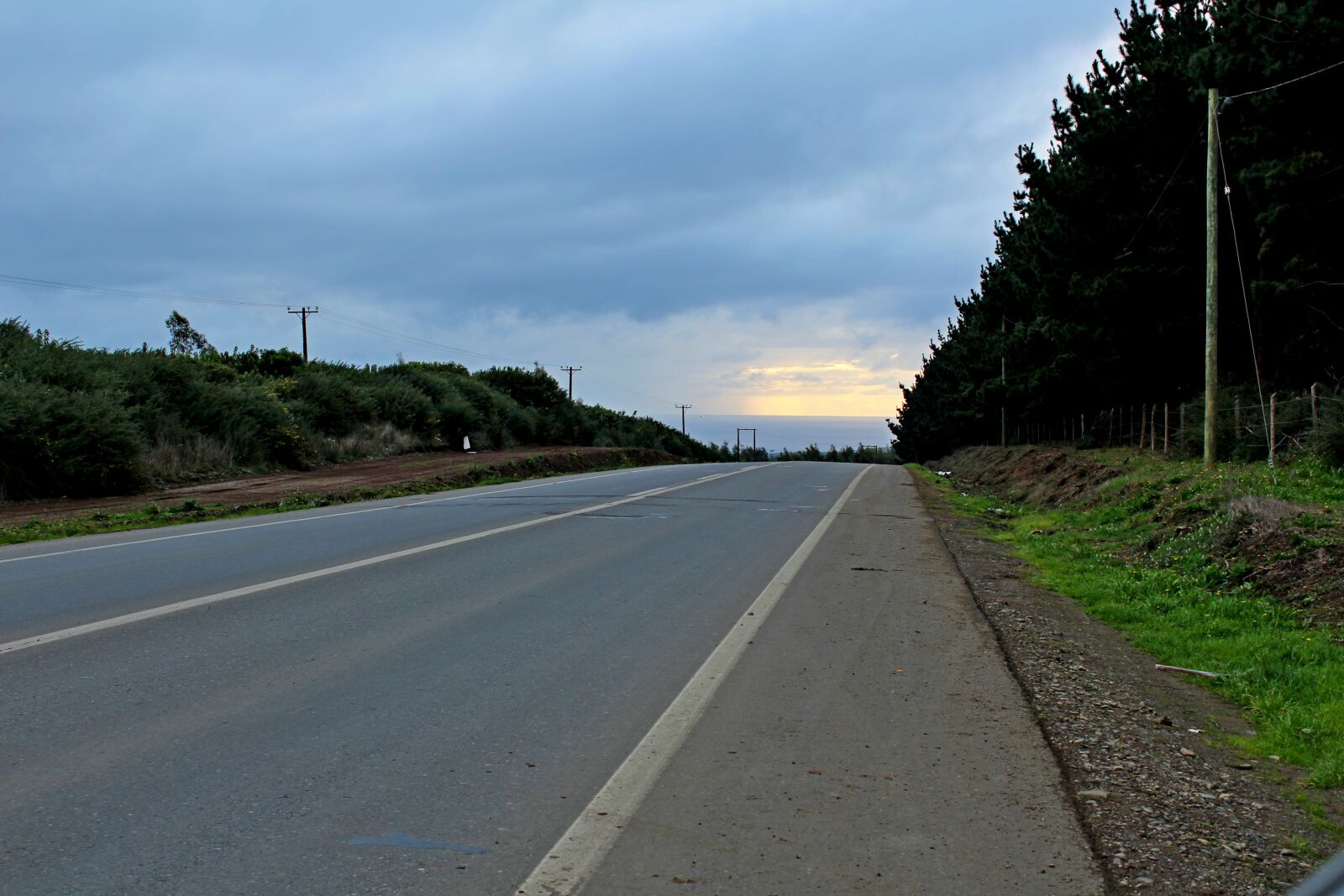 Canon EOS 1200D (EOS Rebel T5 / EOS Kiss X70 / EOS Hi) sample photo. Highway, high road, transport photography