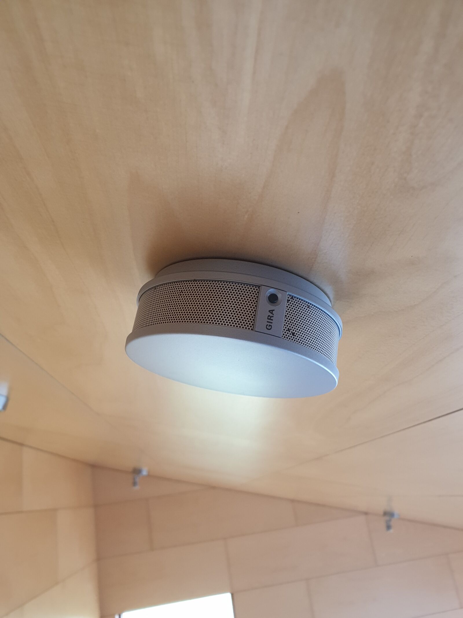 Samsung Galaxy Note9 sample photo. Device, ceiling, foreign photography