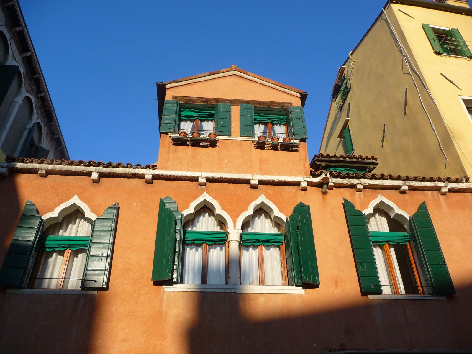 Panasonic Lumix DMC-TZ5 sample photo. Venice, architecture, facades photography