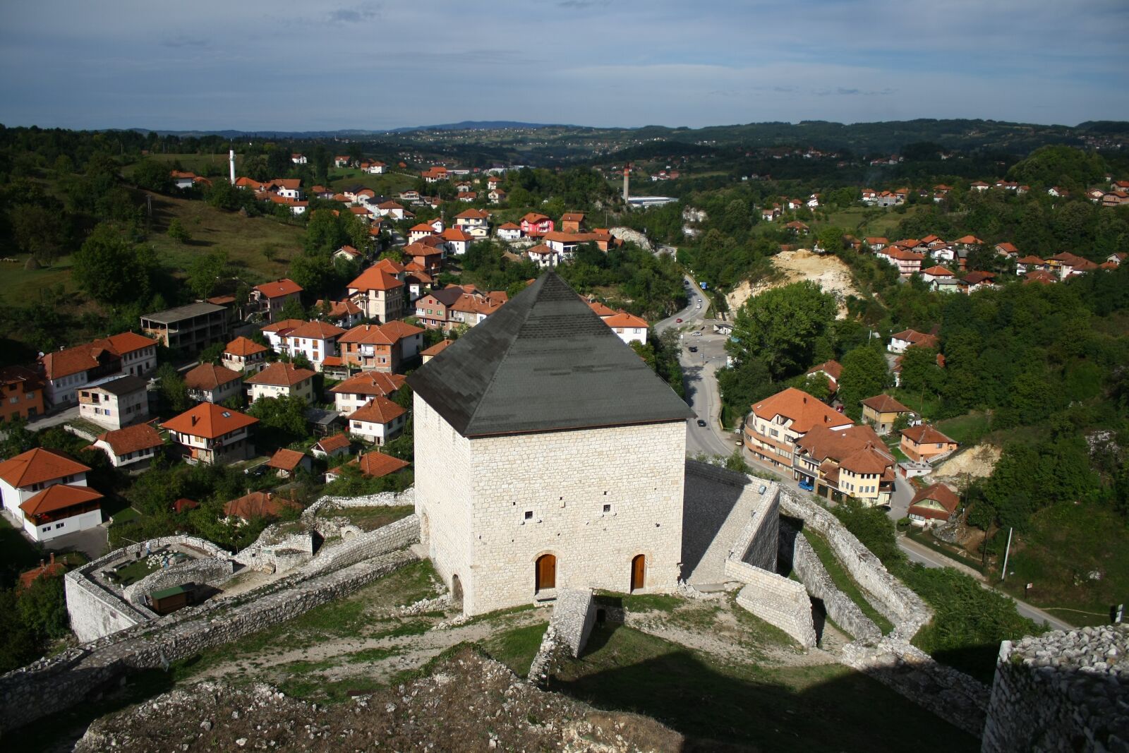 Canon EOS 1000D (EOS Digital Rebel XS / EOS Kiss F) sample photo. Old town, bosnia, bosnia photography