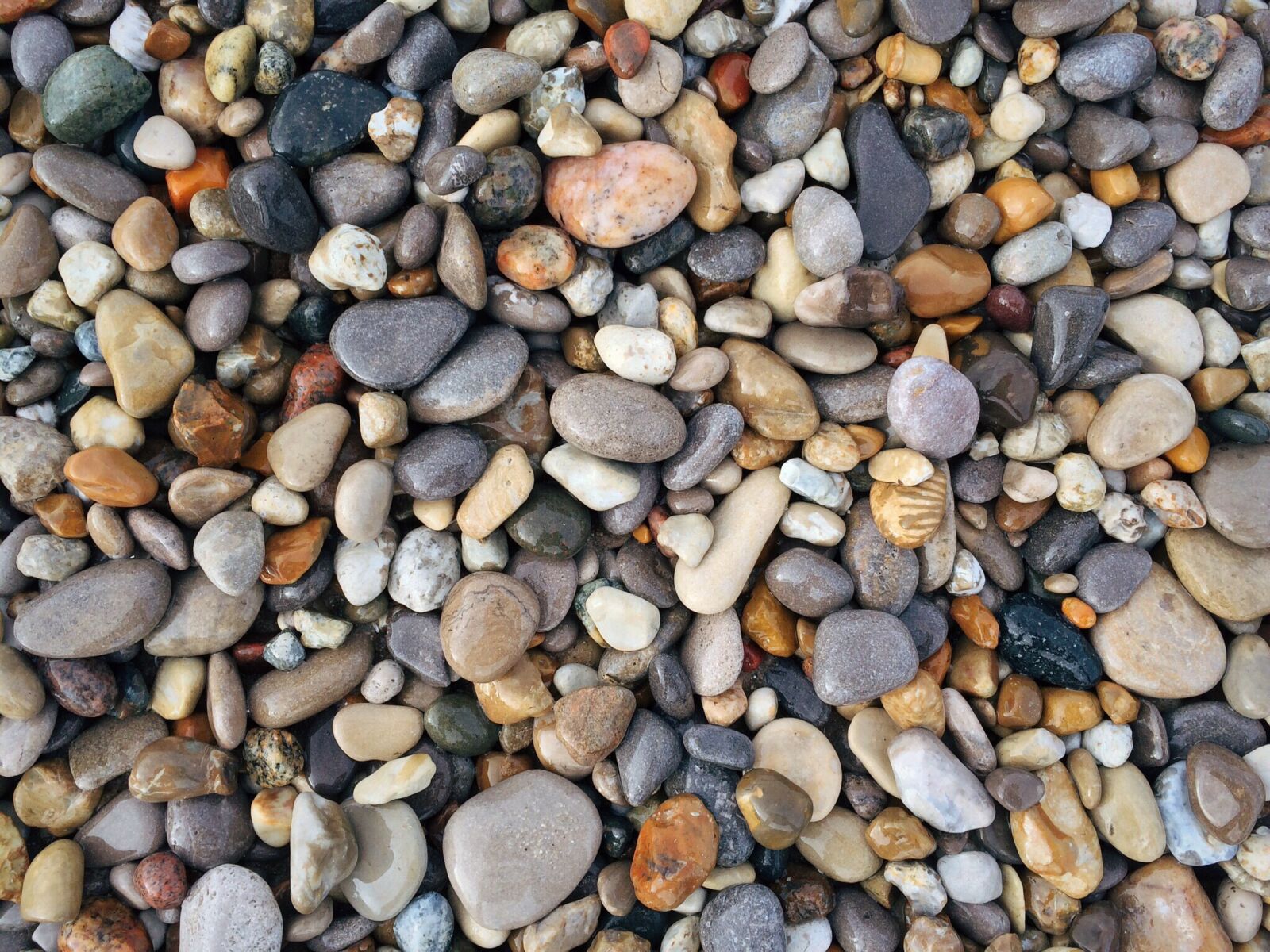iPhone 5s back camera 4.15mm f/2.2 sample photo. Stones, rocks, beach photography