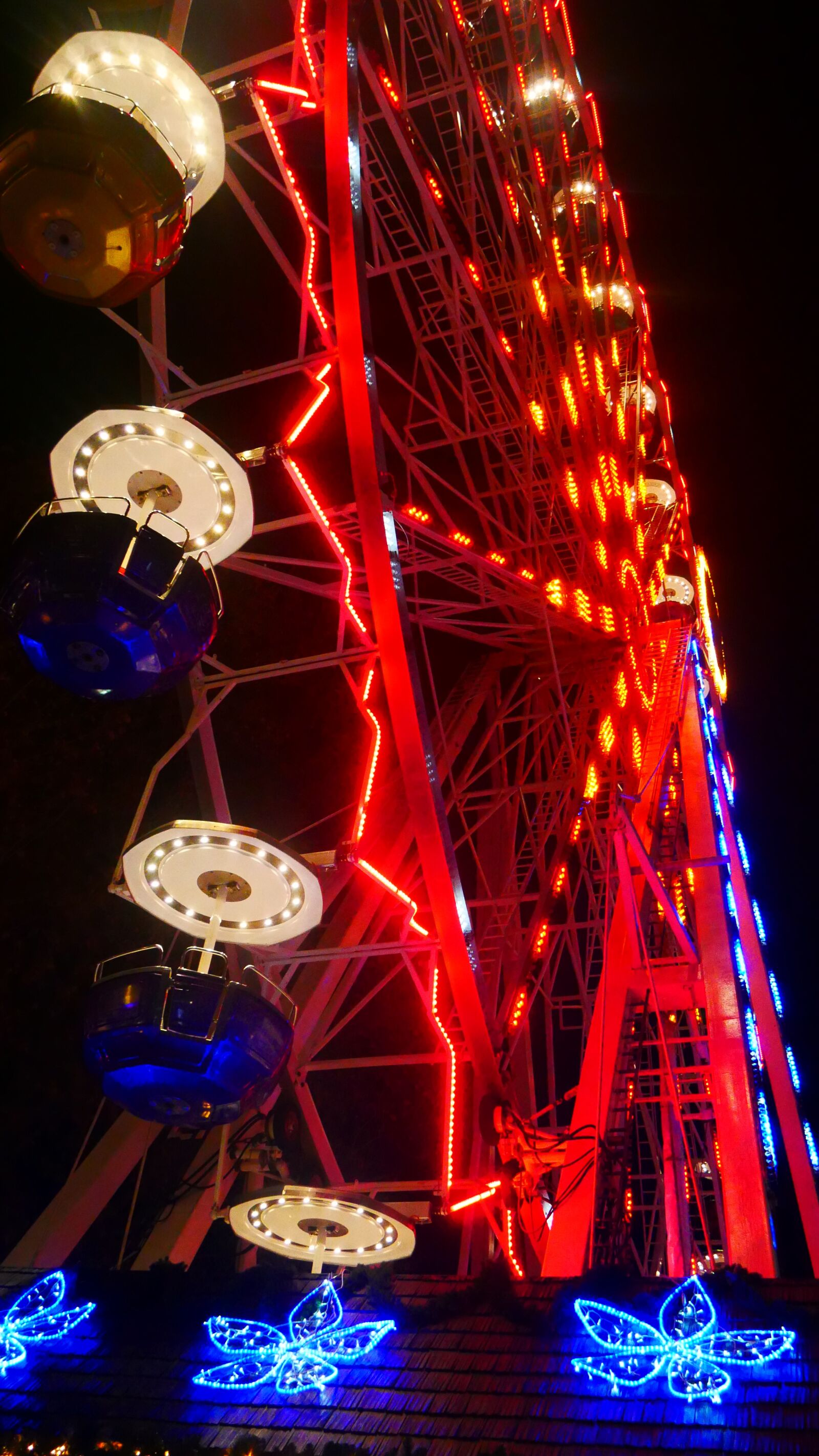 Panasonic DMC-G70 sample photo. Christmas, ferris wheel, panoramic photography
